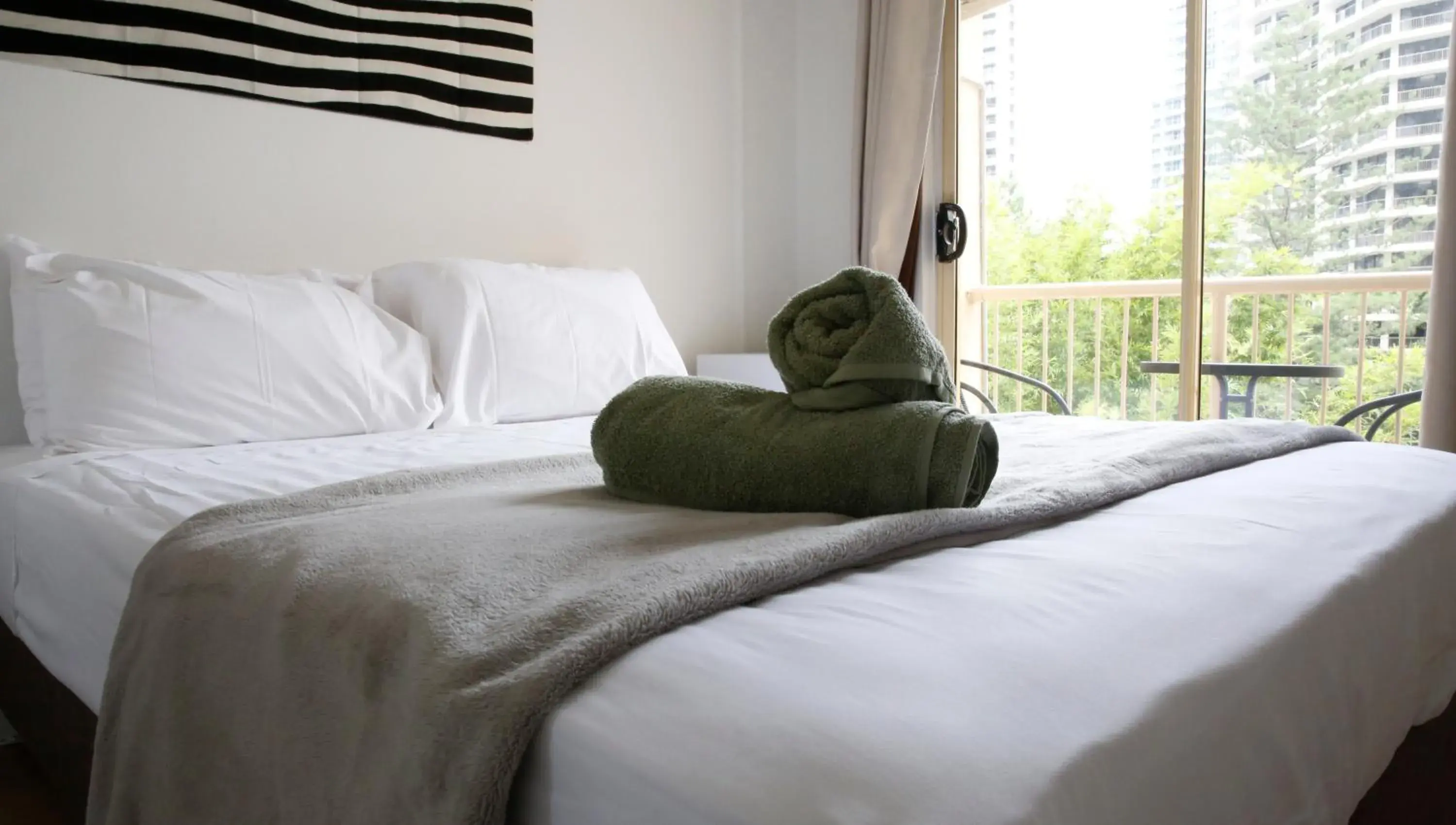 Bedroom, Bed in Breeze Inn Gold Coast Bedroom, Bed in Breeze Inn Gold Coast