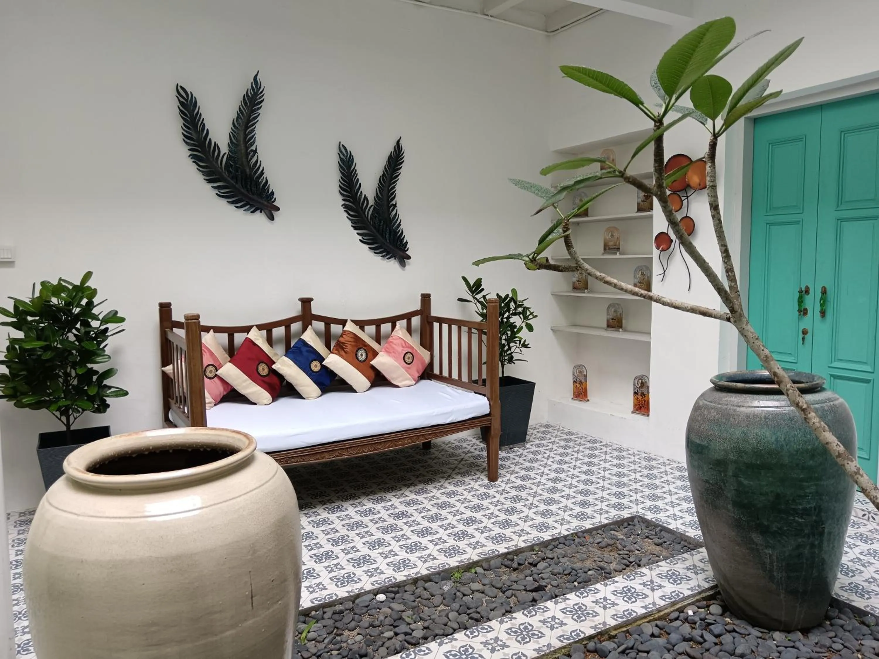 Seating area in The Georgetown Green Gates