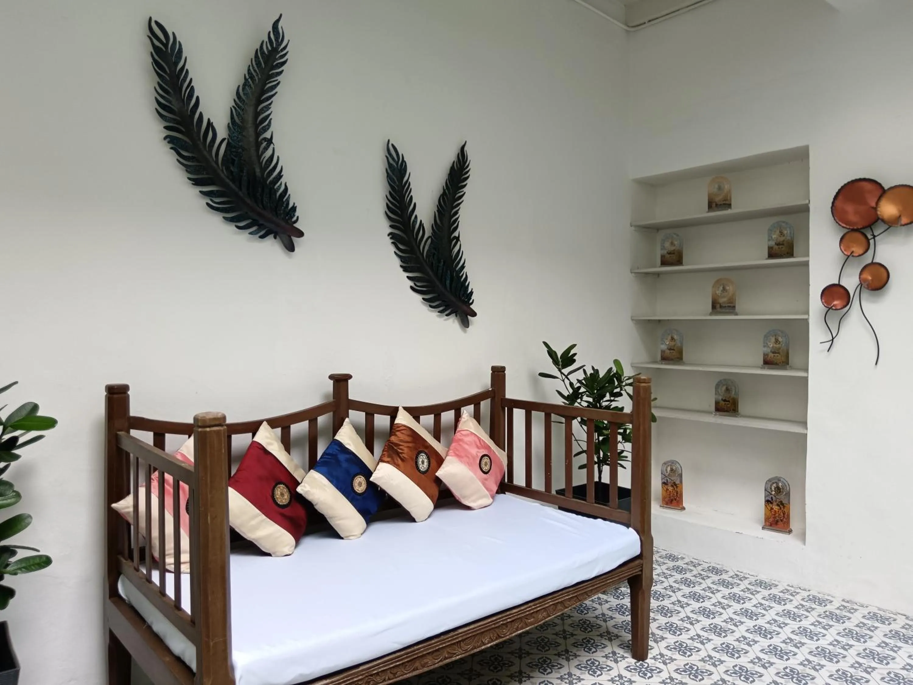 Inner courtyard view, Bed in The Georgetown Green Gates