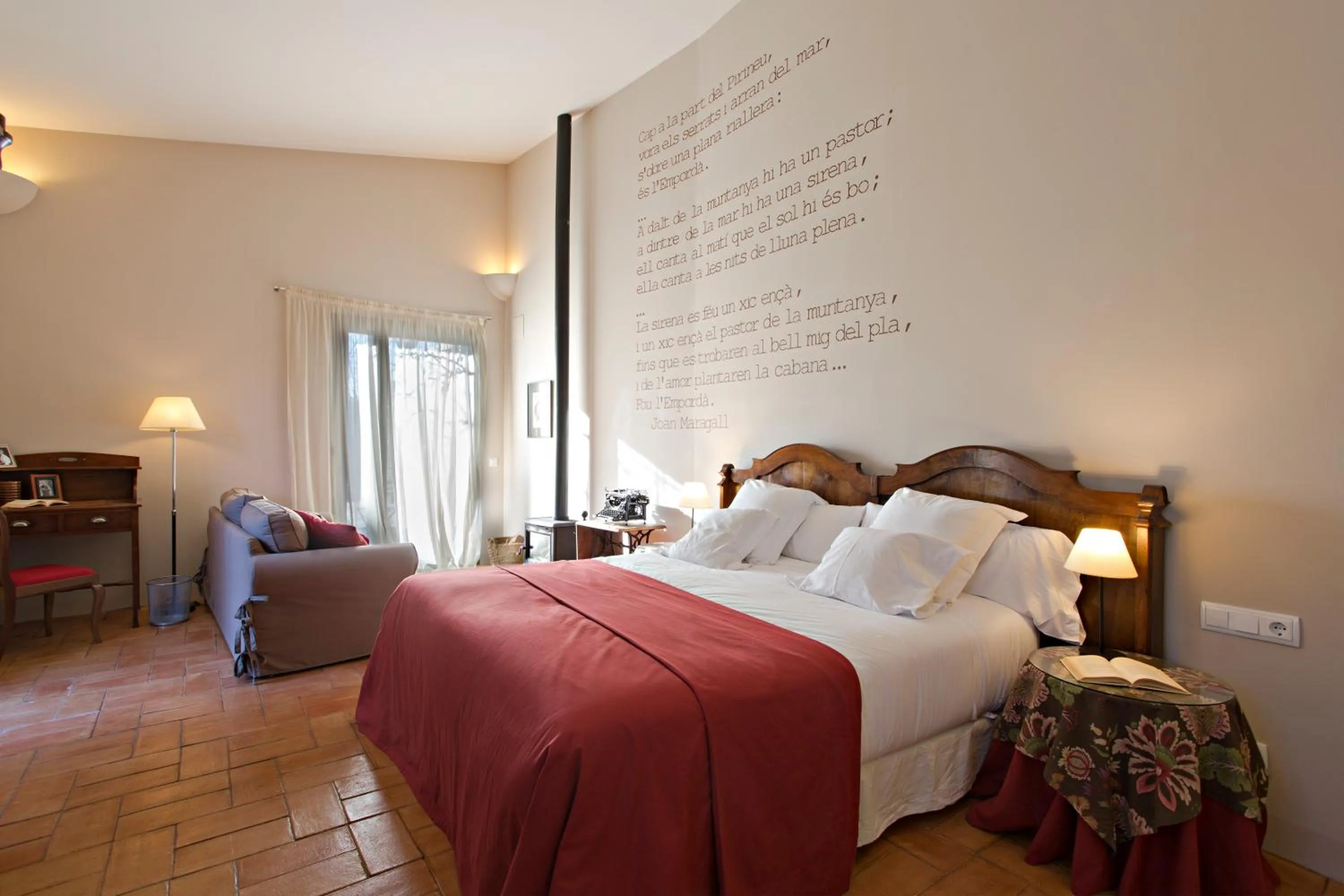 Bed in Encís d'Empordà -Adults Only-