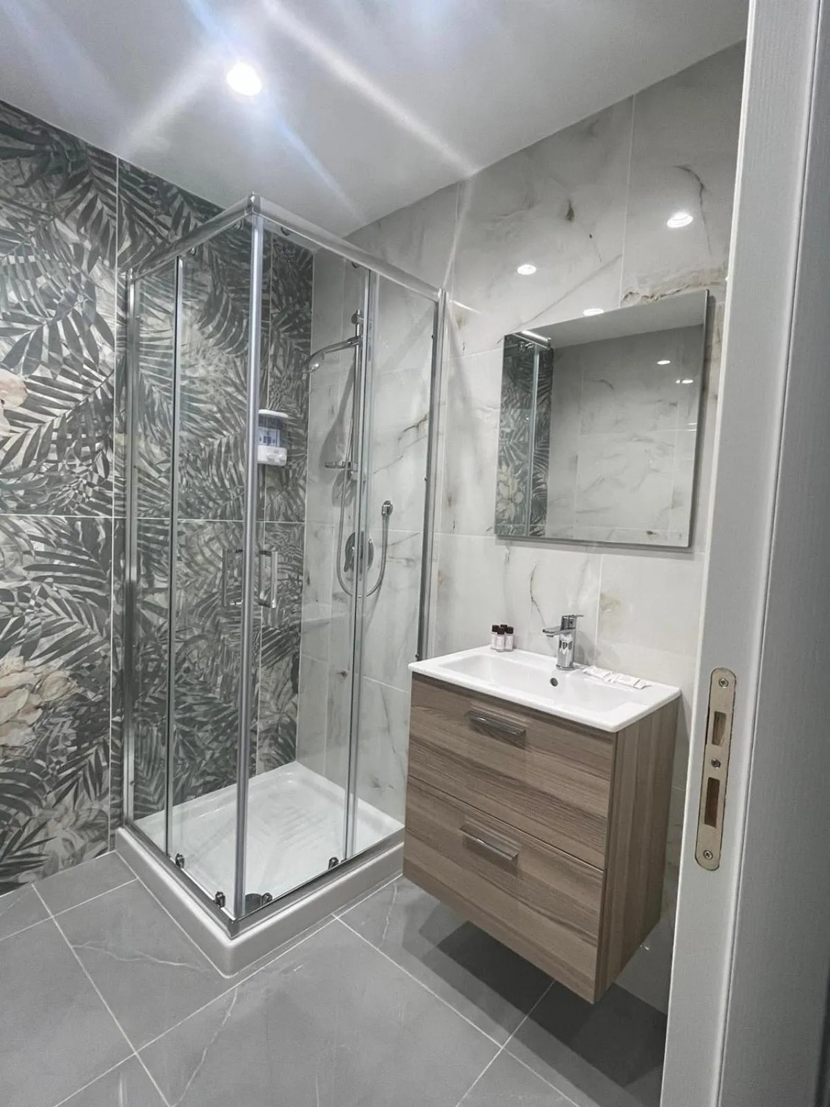 Shower in B&B Garibaldi Road