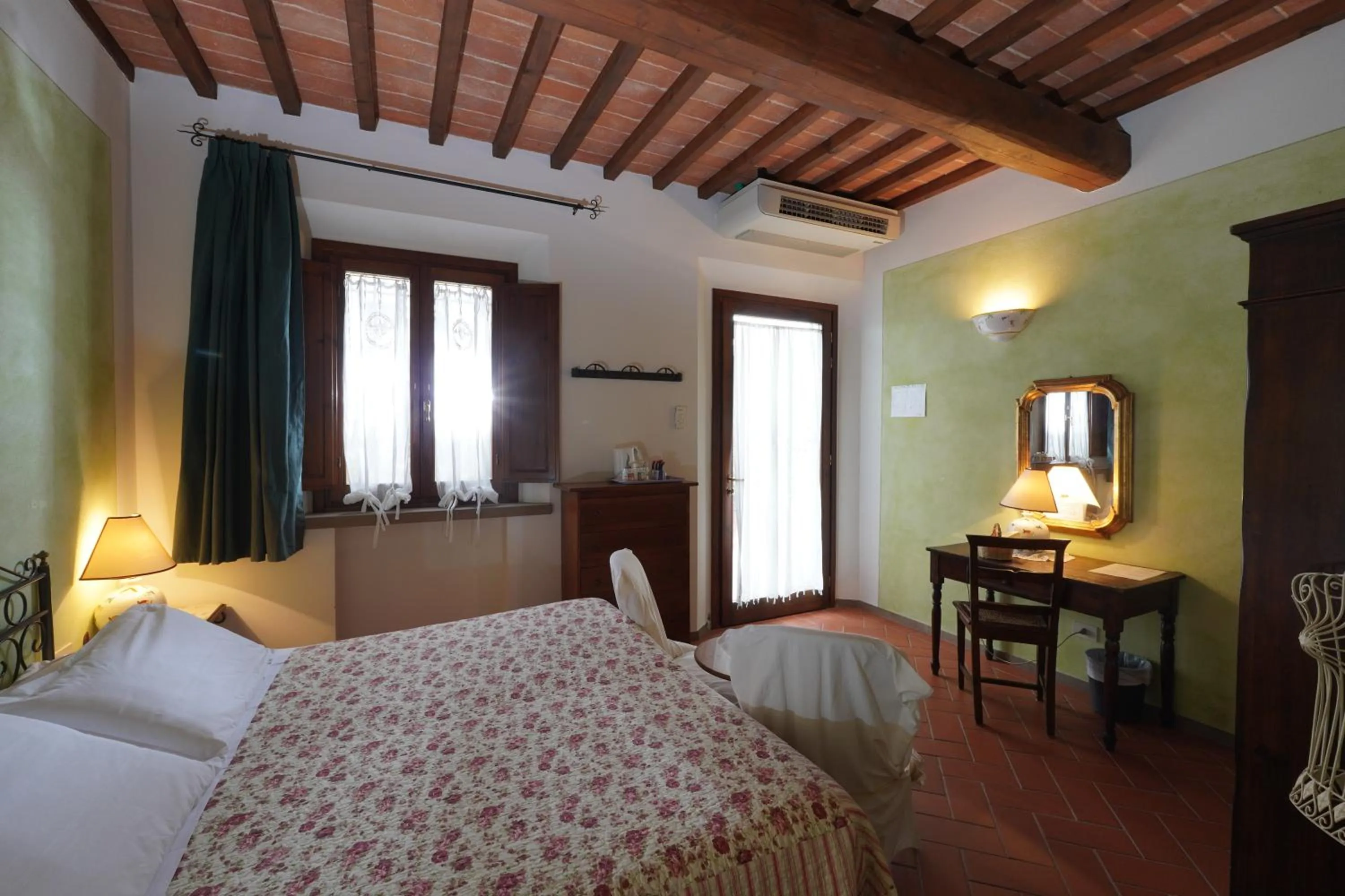 Bedroom in Locanda le Boscarecce