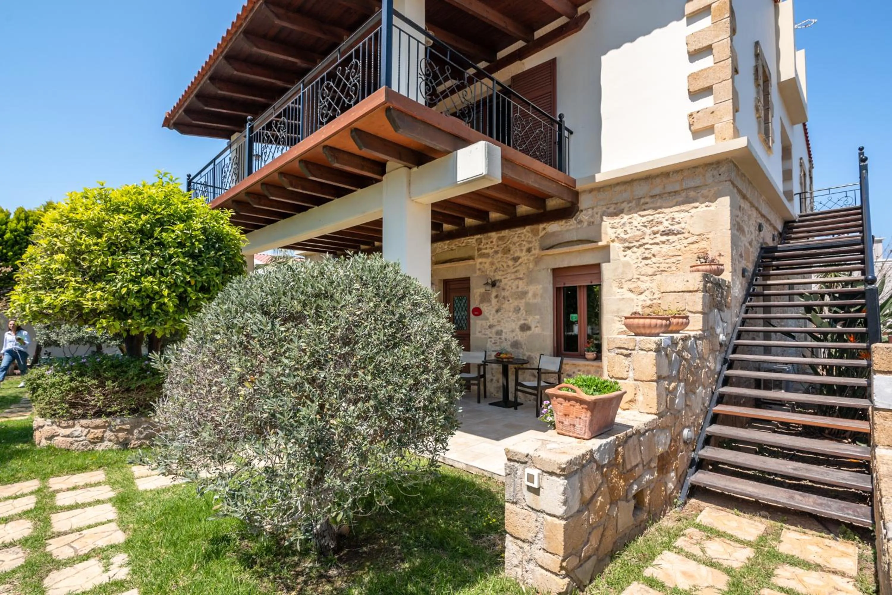 Property building in Secreto Studios