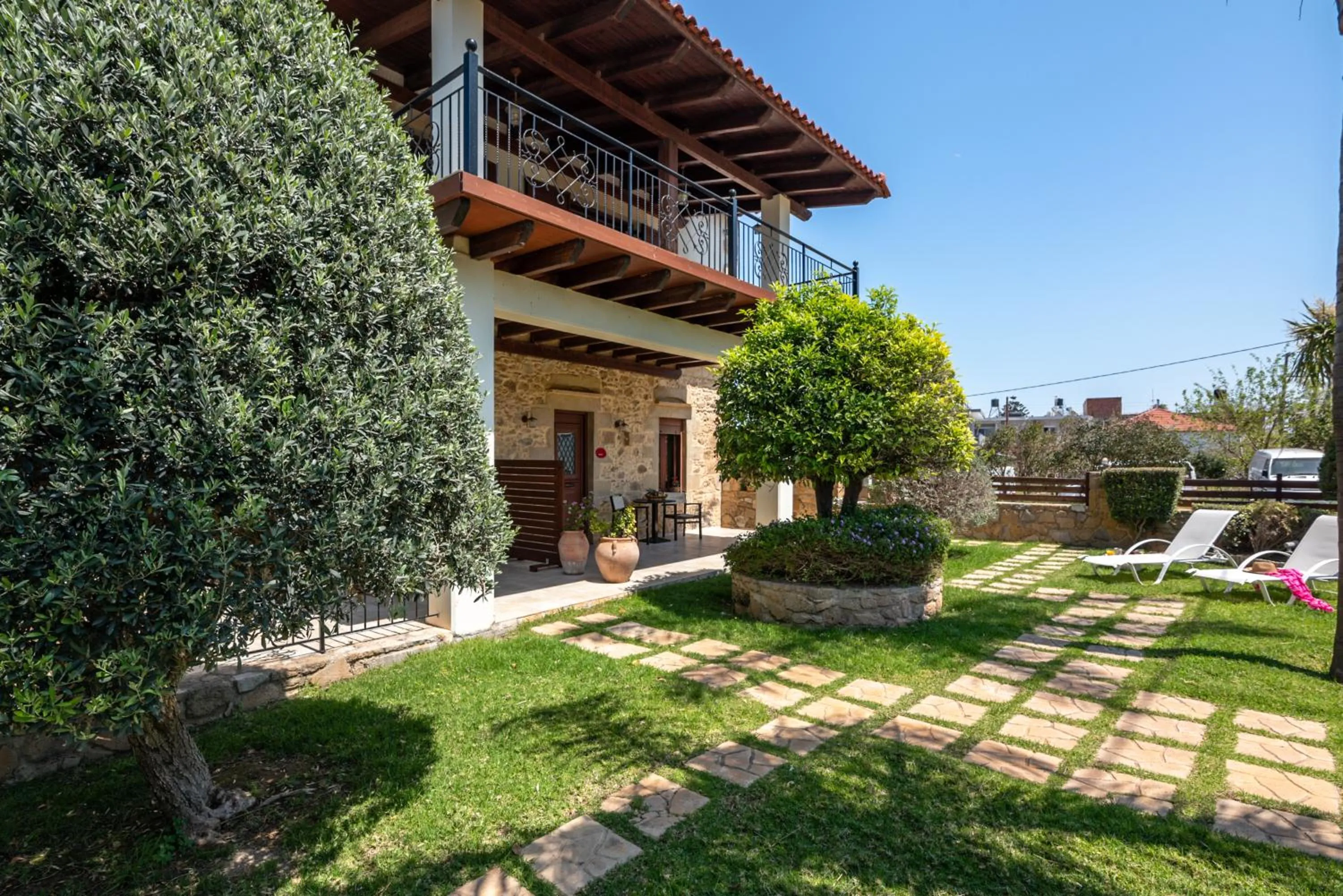 Property building in Secreto Studios