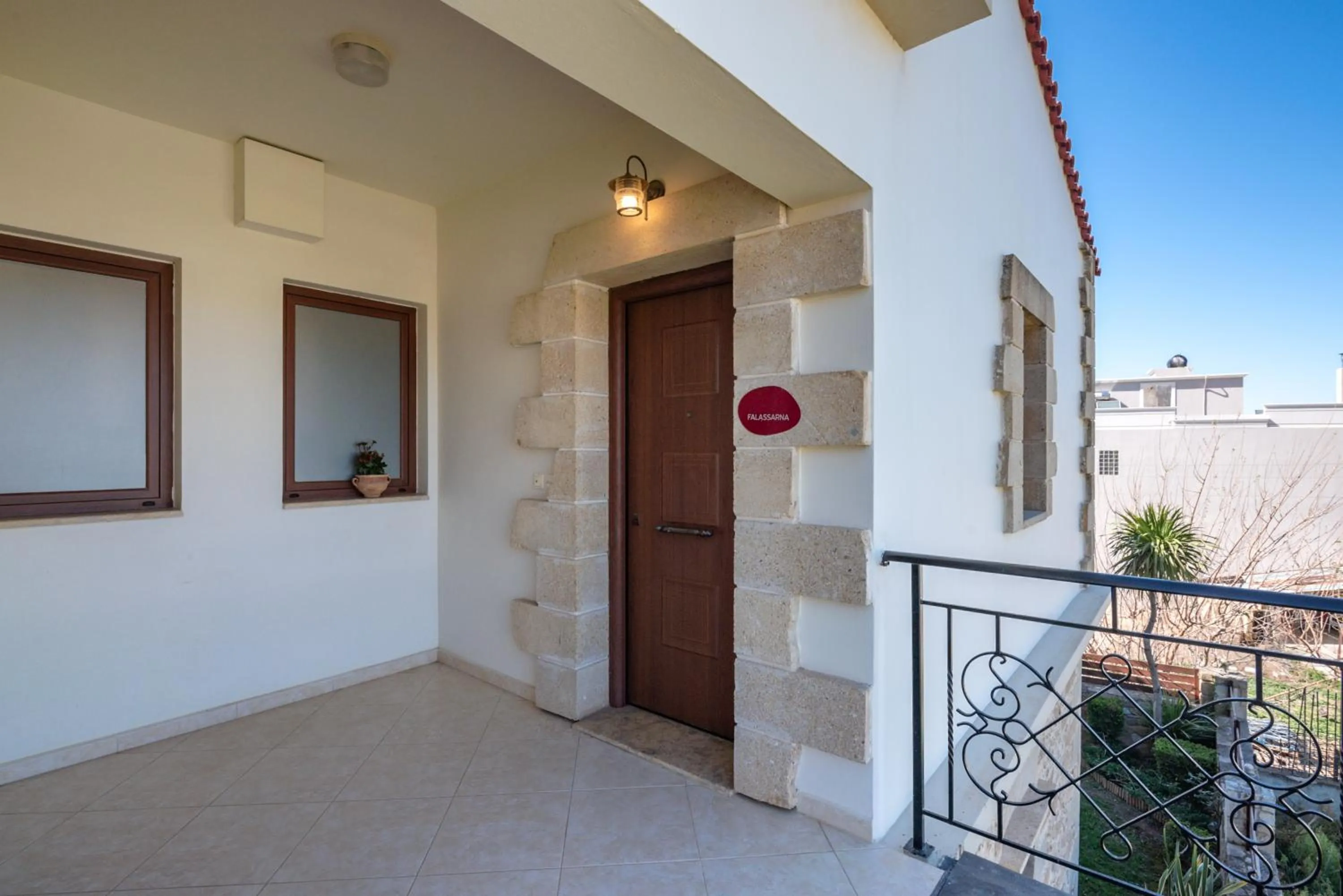 Property building in Secreto Studios