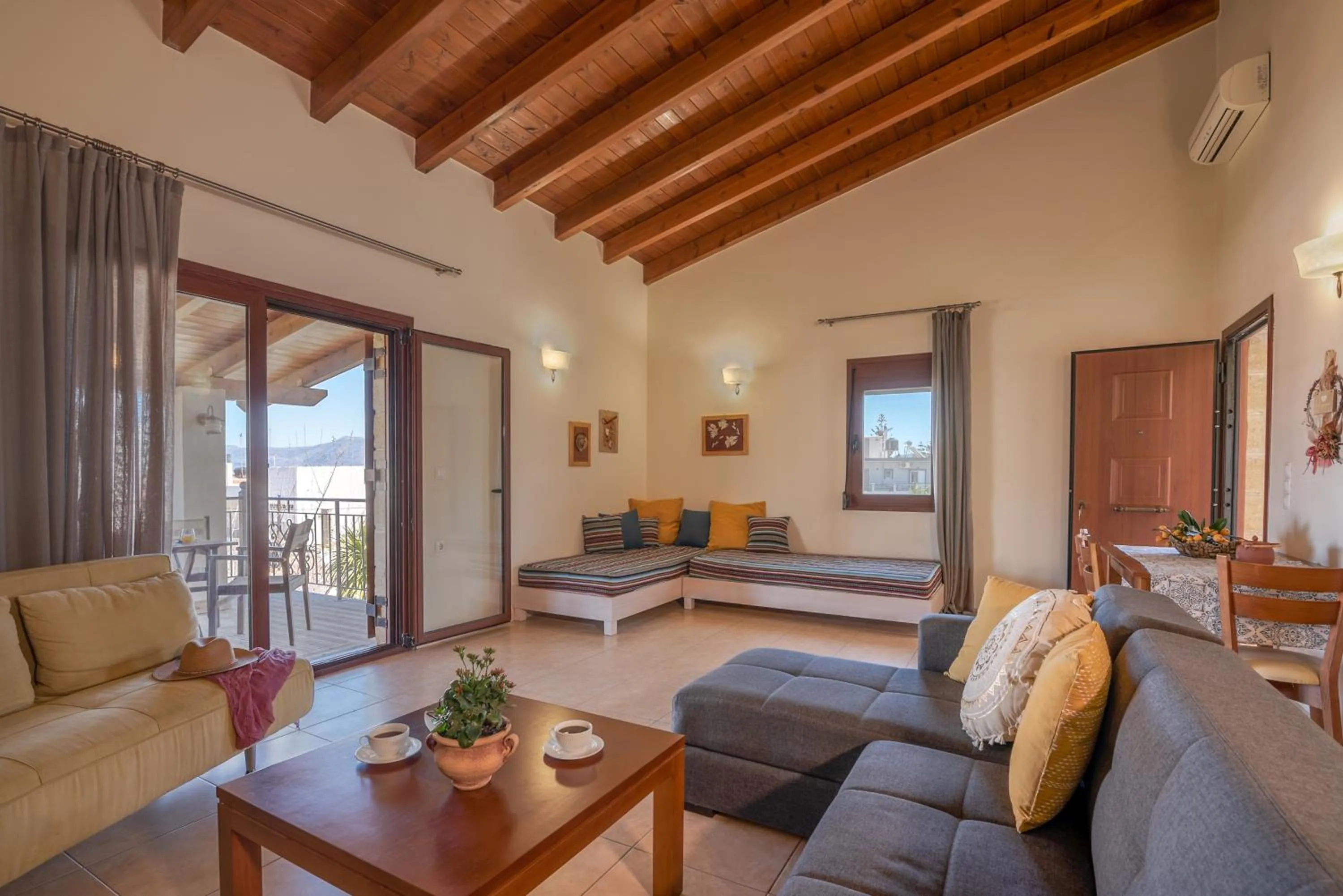 Living room in Secreto Studios