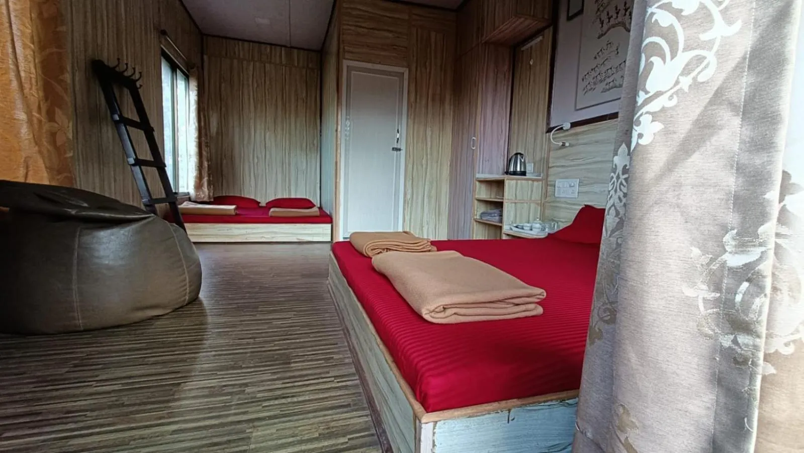 Bed in I-Camp Resort