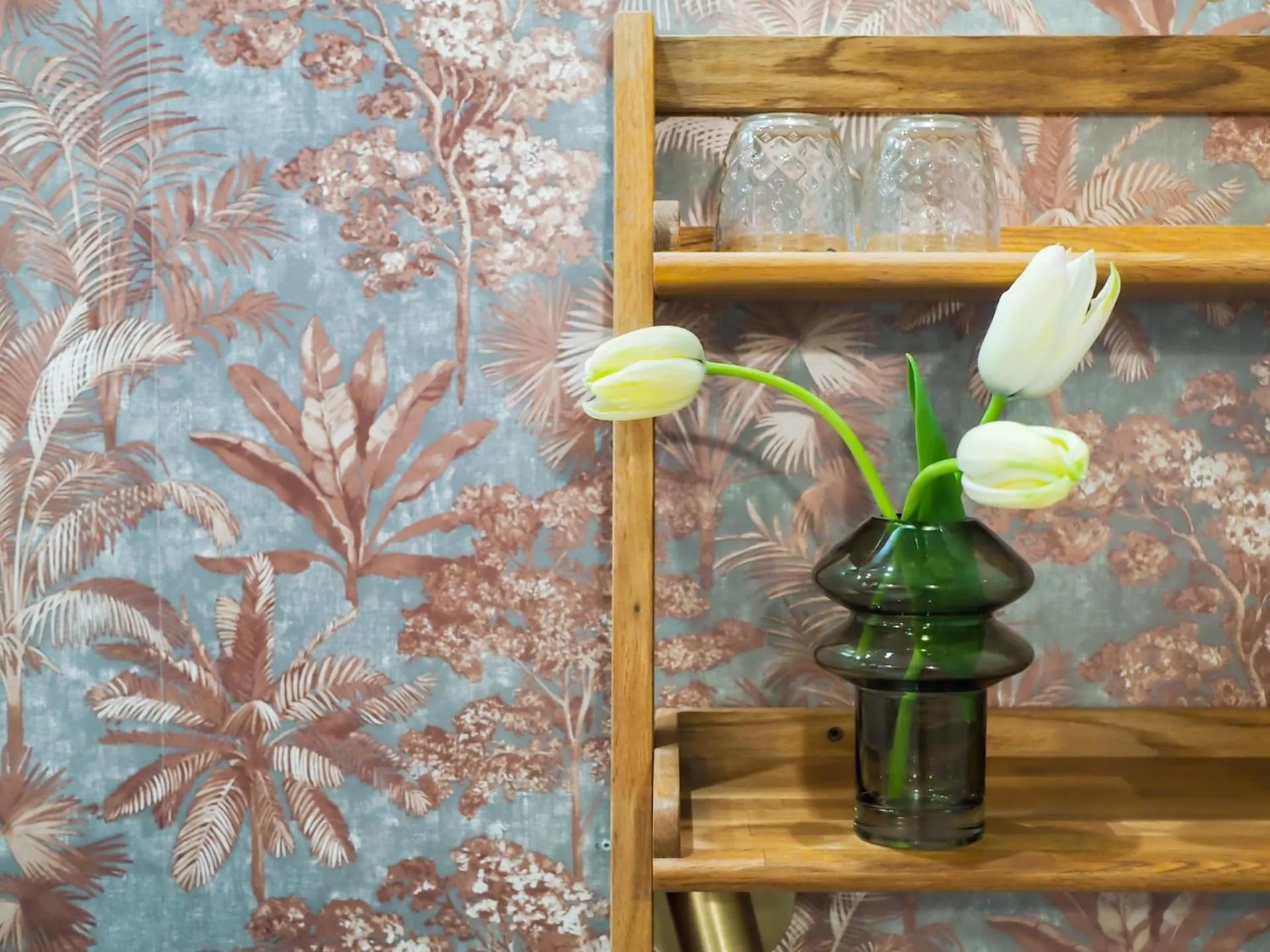 Decorative detail in C'est La Vie Suites