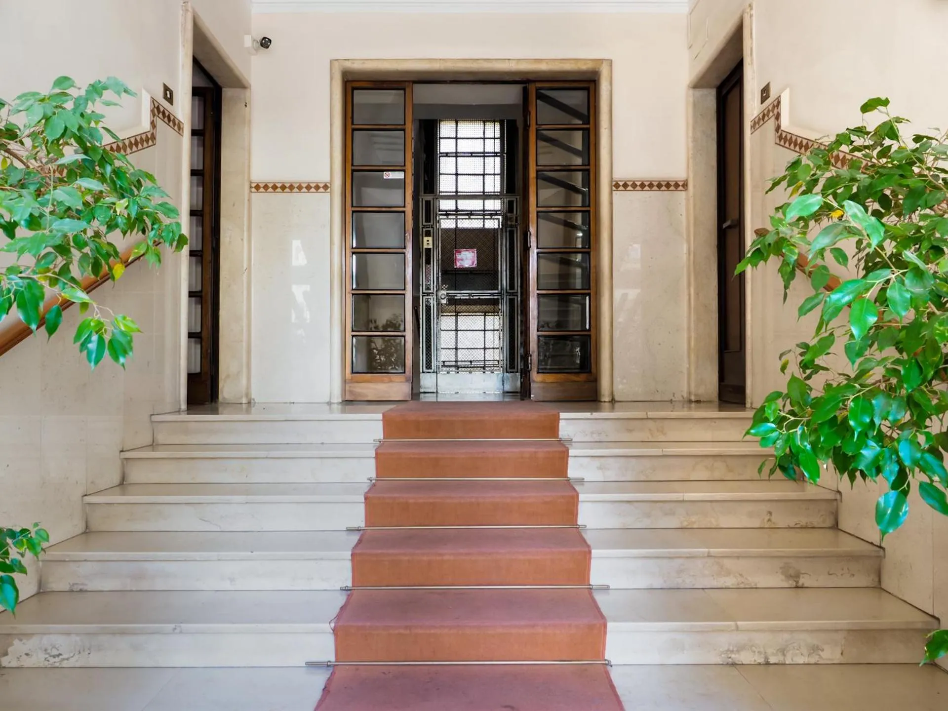 Facade/entrance in C'est La Vie Suites