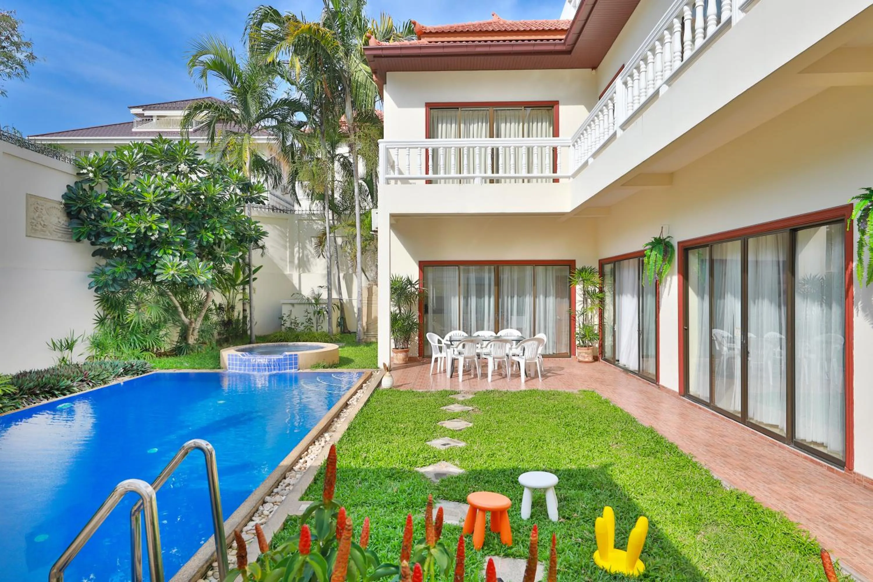 Property building in Tortuga Villas Pattaya