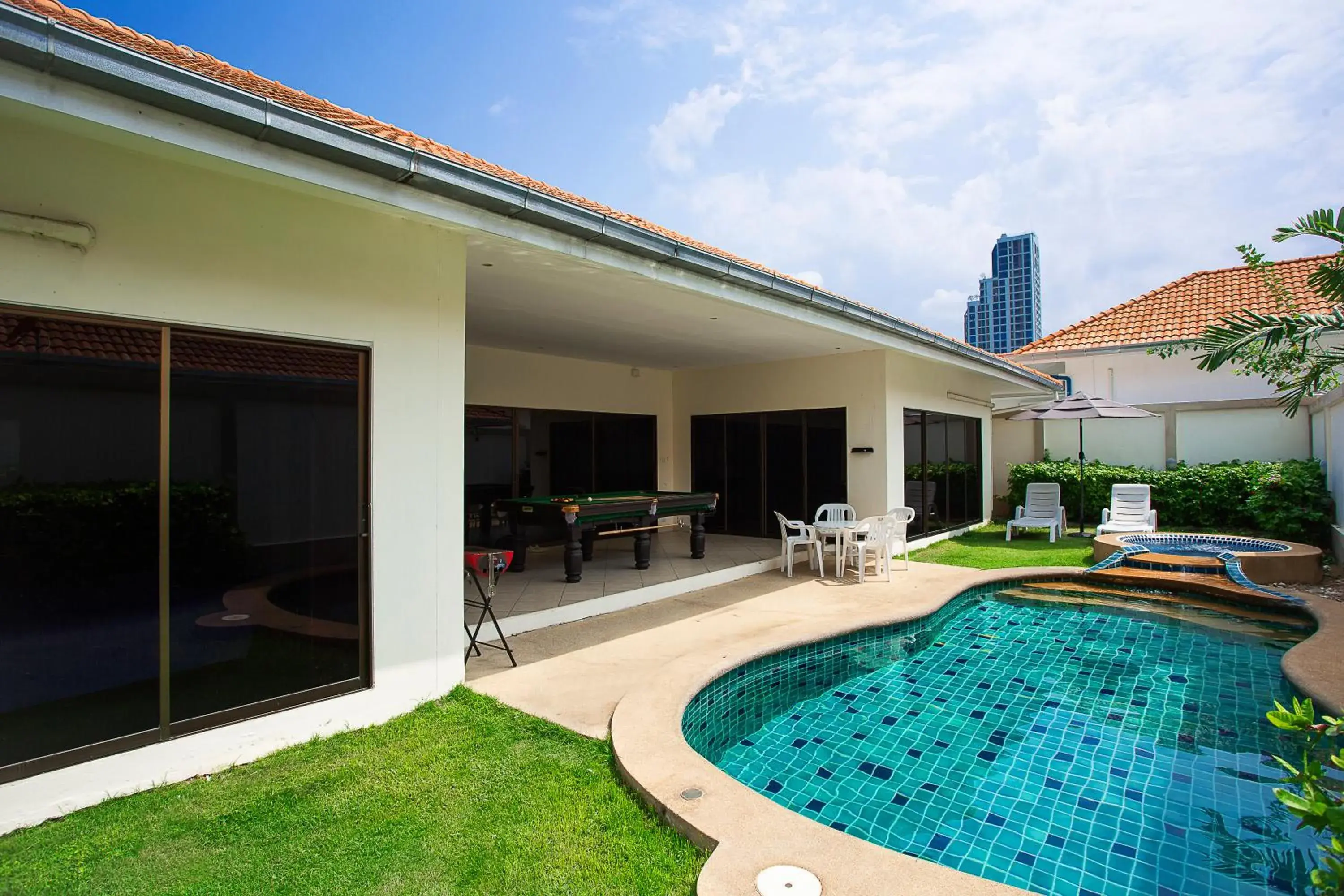 Superior Two-Bedroom Villa with Private Pool in Tortuga Villas Pattaya Superior Two-Bedroom Villa with Private Pool in Tortuga Villas Pattaya