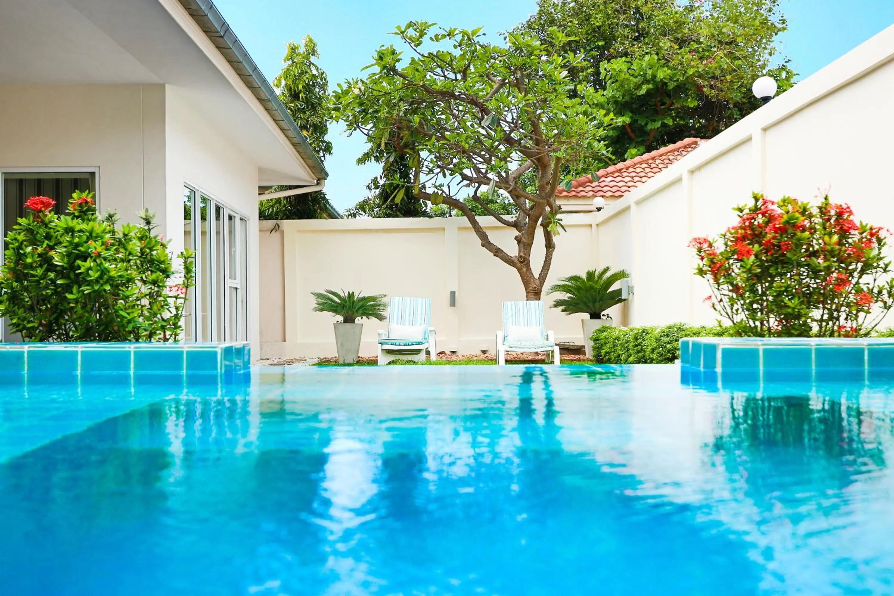 Open Air Bath in Tortuga Villas Pattaya