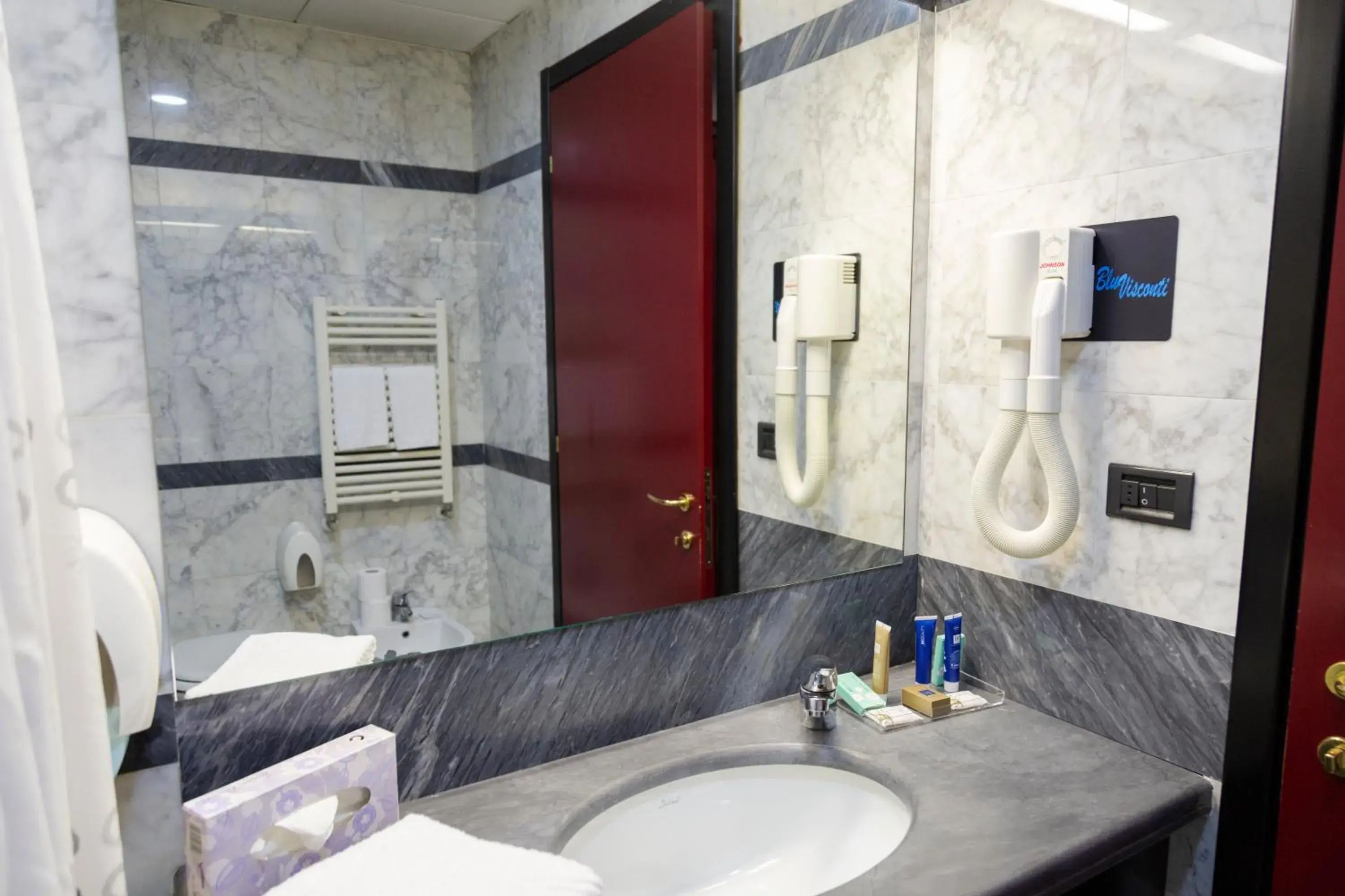 Twin Room in iH Hotels Milano Blu Visconti Twin Room in iH Hotels Milano Blu Visconti