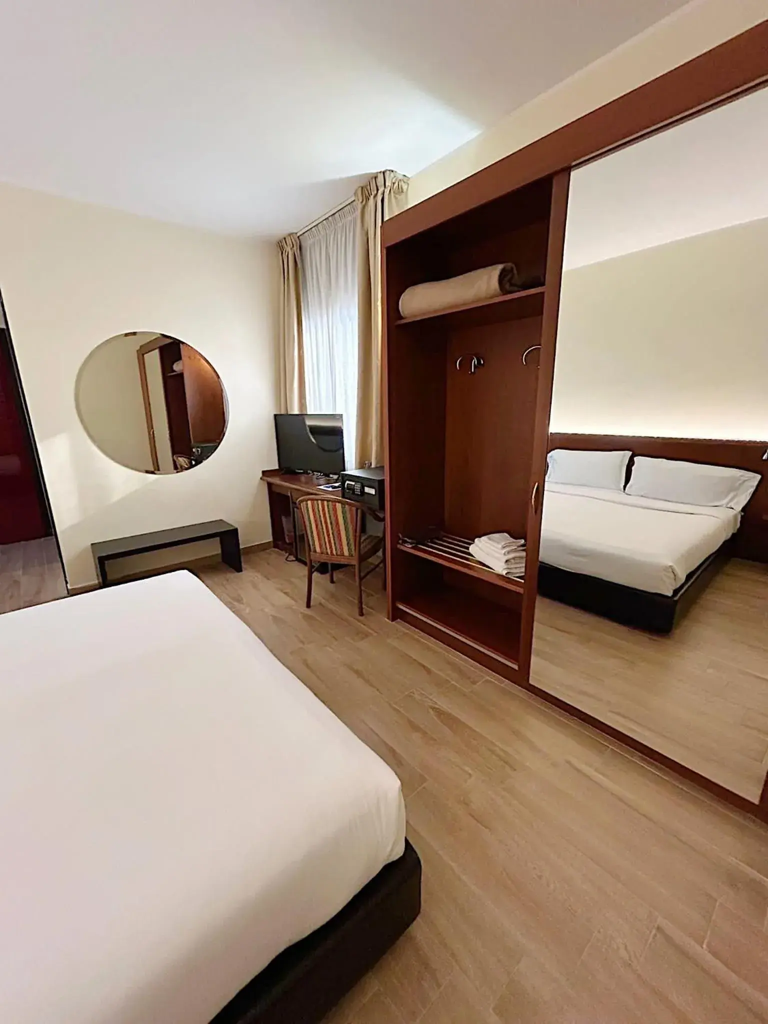 Double Room - Disability Access in iH Hotels Milano Blu Visconti Double Room - Disability Access in iH Hotels Milano Blu Visconti