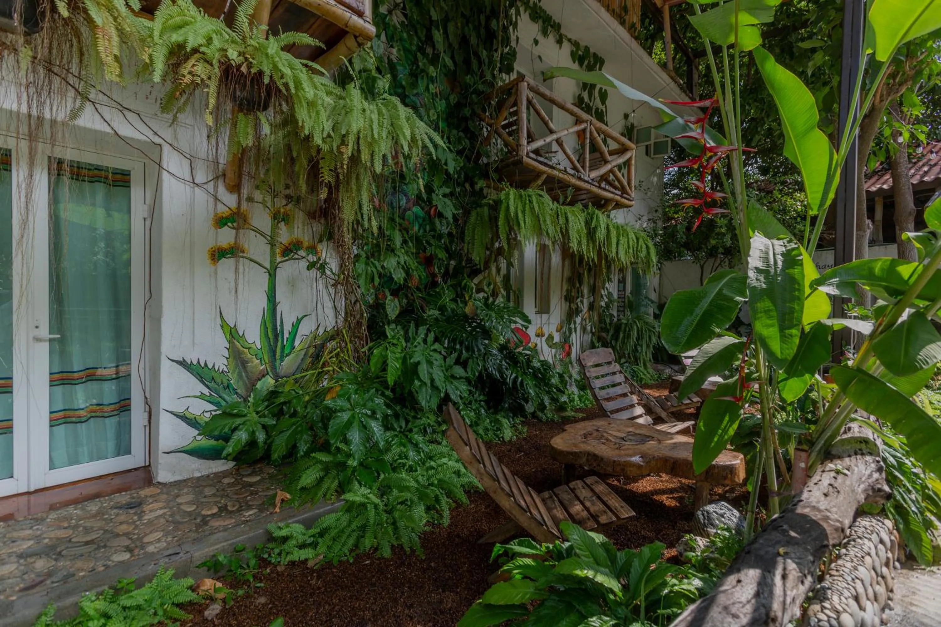 Day in Hotel Casa Lasibe Café