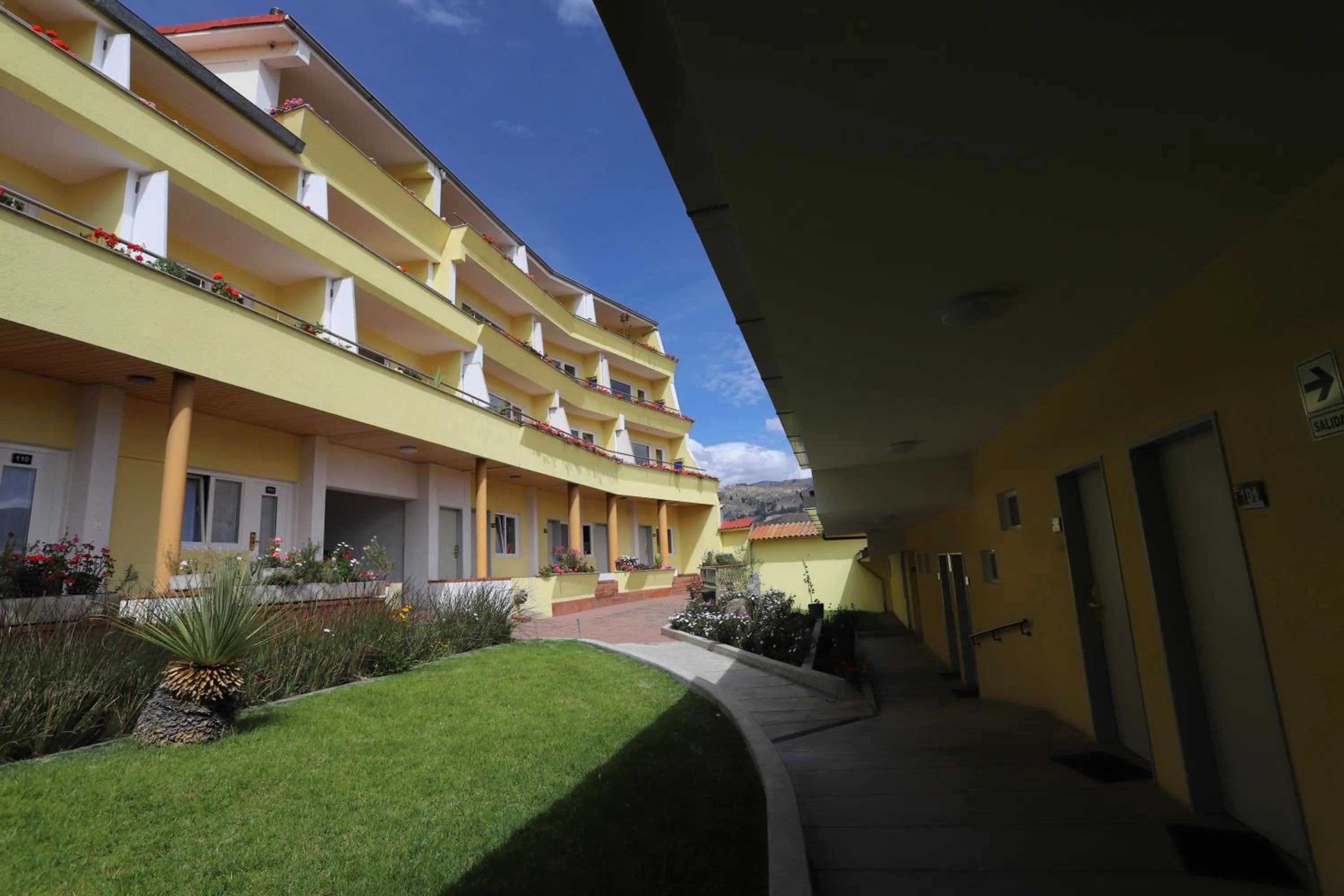 Property building in Hotel Andino Club - Hotel Asociado Casa Andina