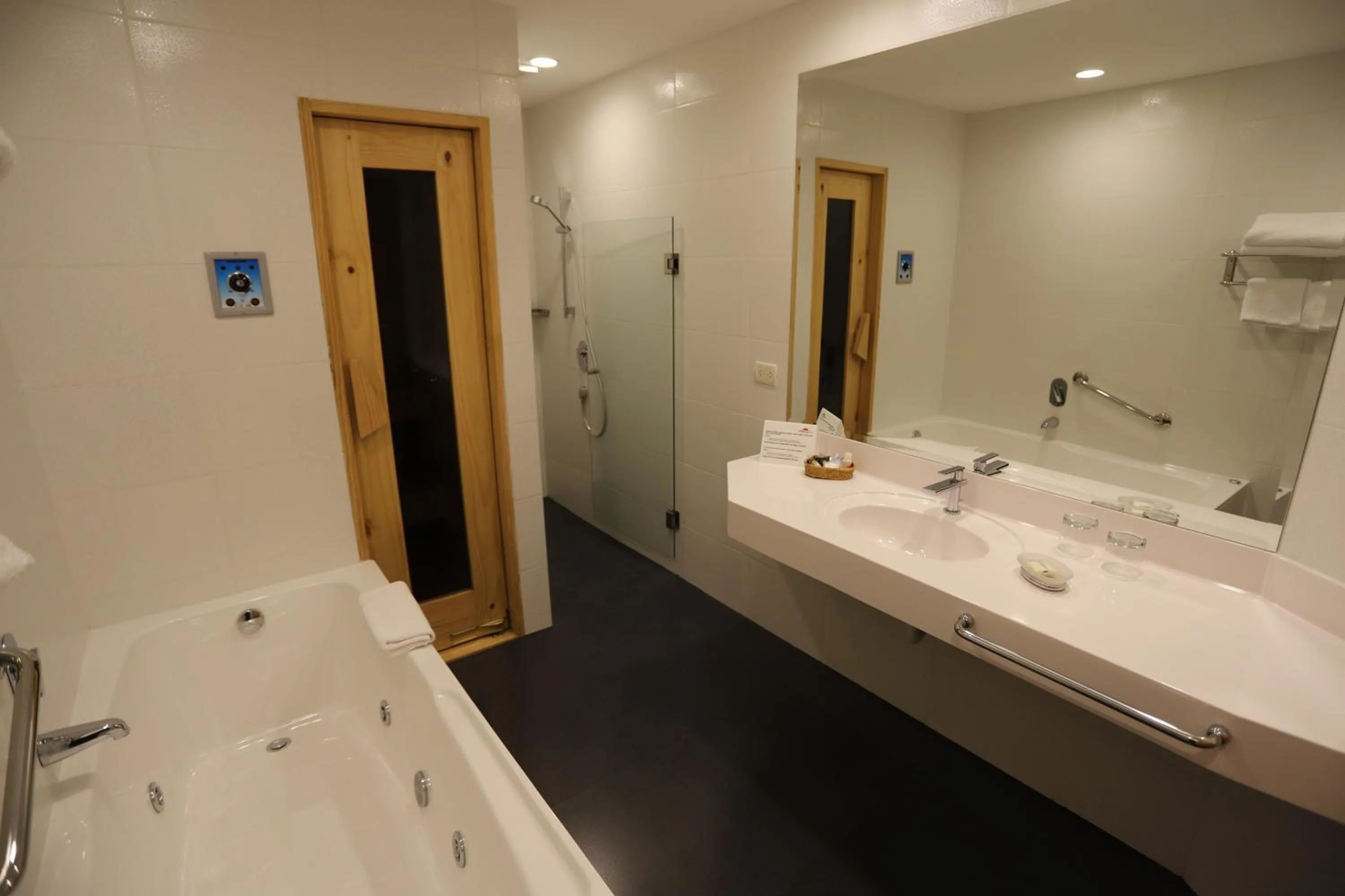 Bathroom in Hotel Andino Club - Hotel Asociado Casa Andina