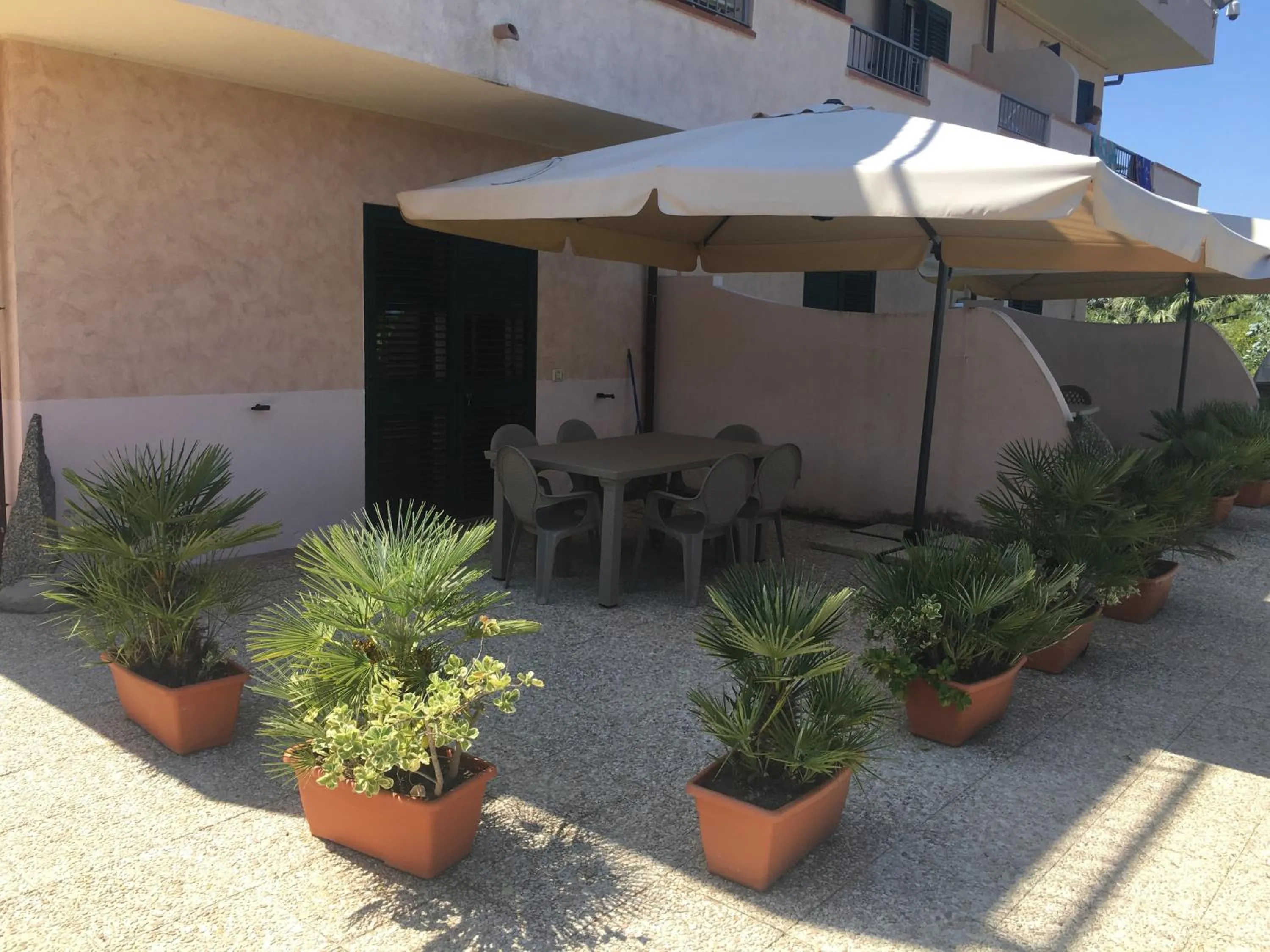 Patio in Residence Floritalia - Ricarica auto elettriche