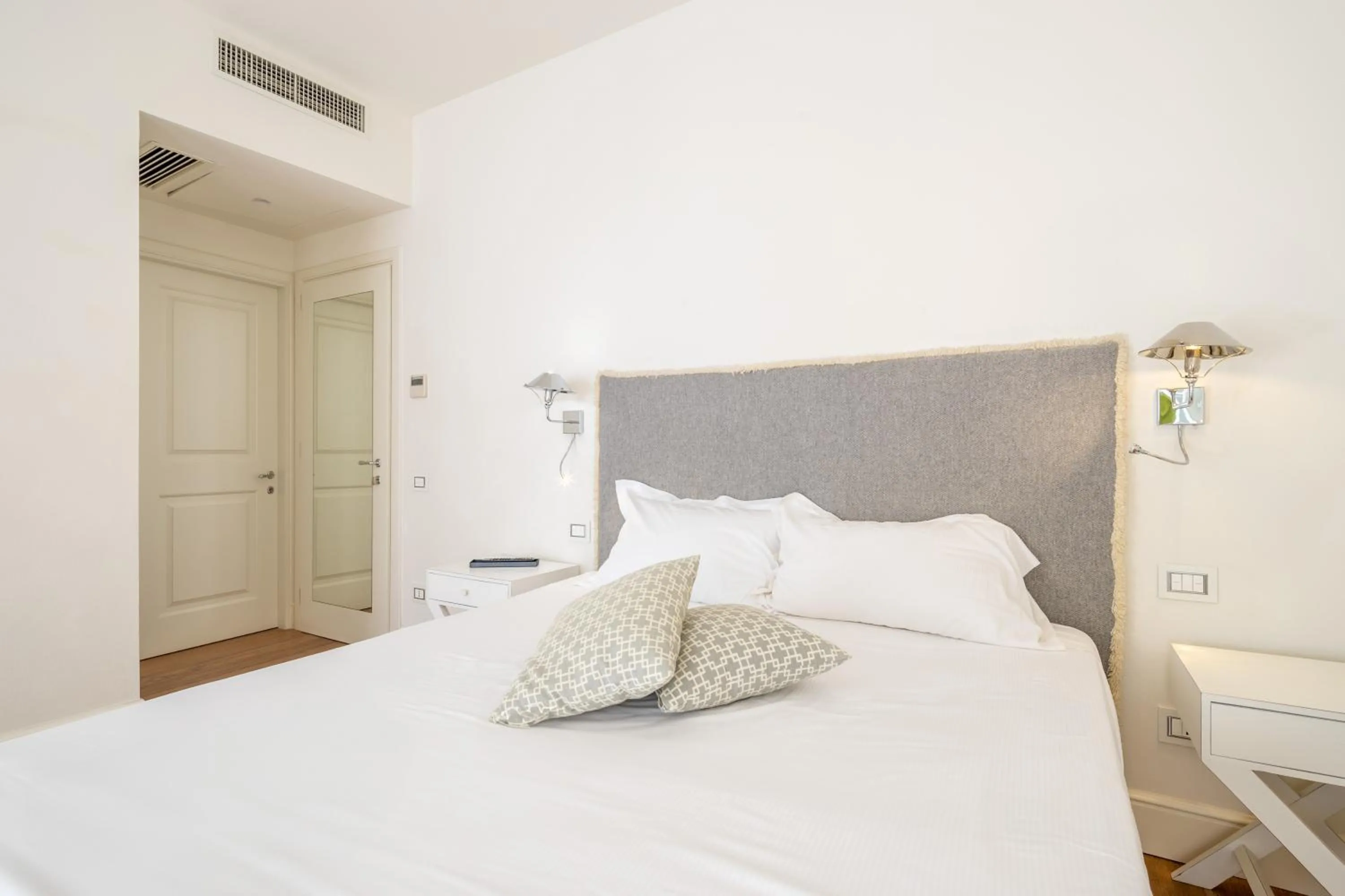Hall Suites