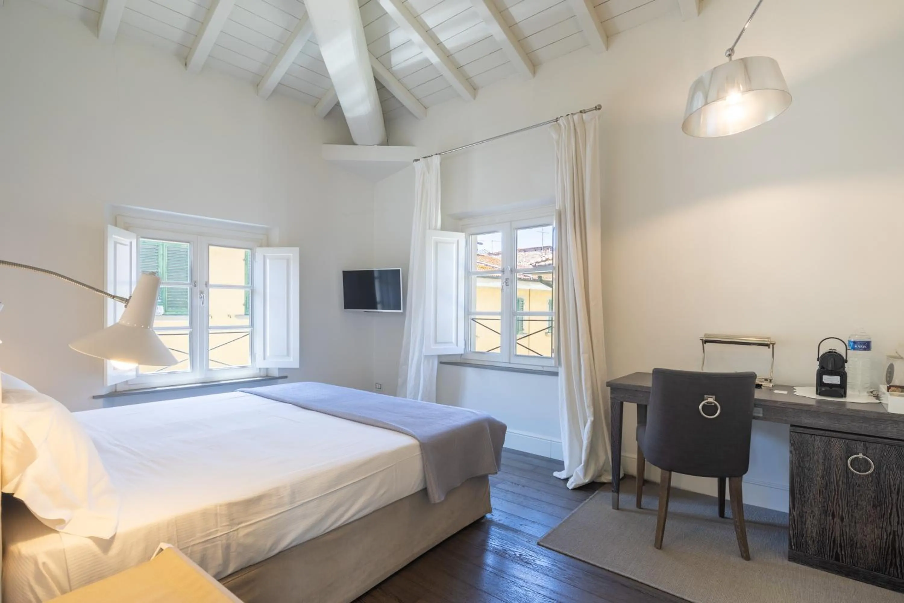 Hall Suites