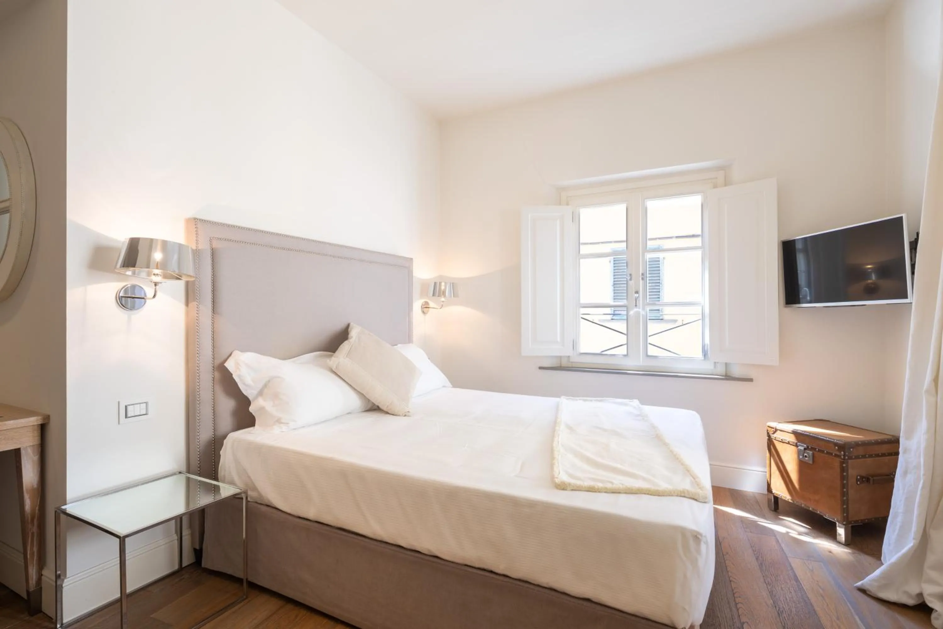 Hall Suites