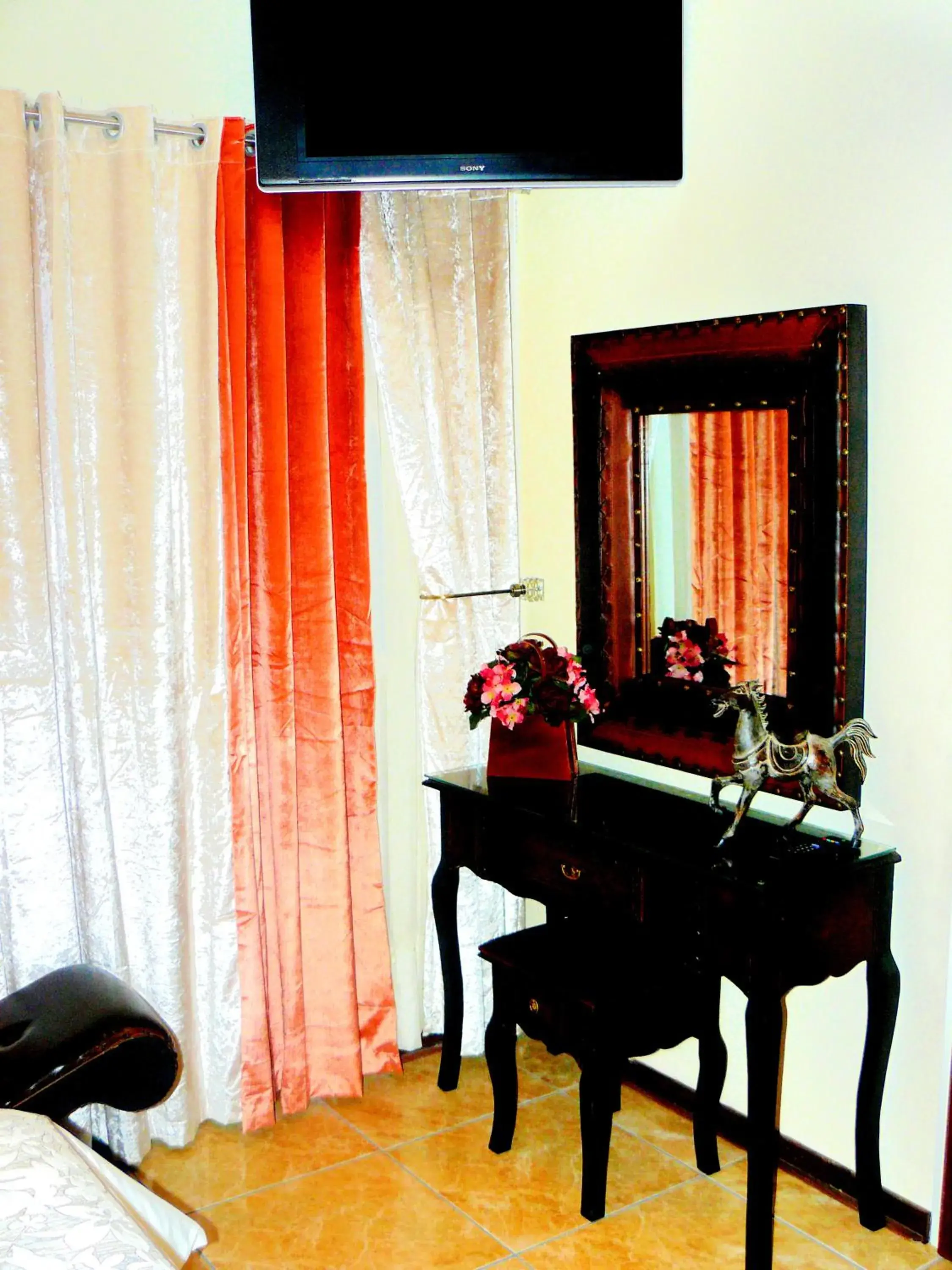 Standard Double Room - single occupancy in Kimberley Manor Guesthouse Standard Double Room - single occupancy in Kimberley Manor Guesthouse