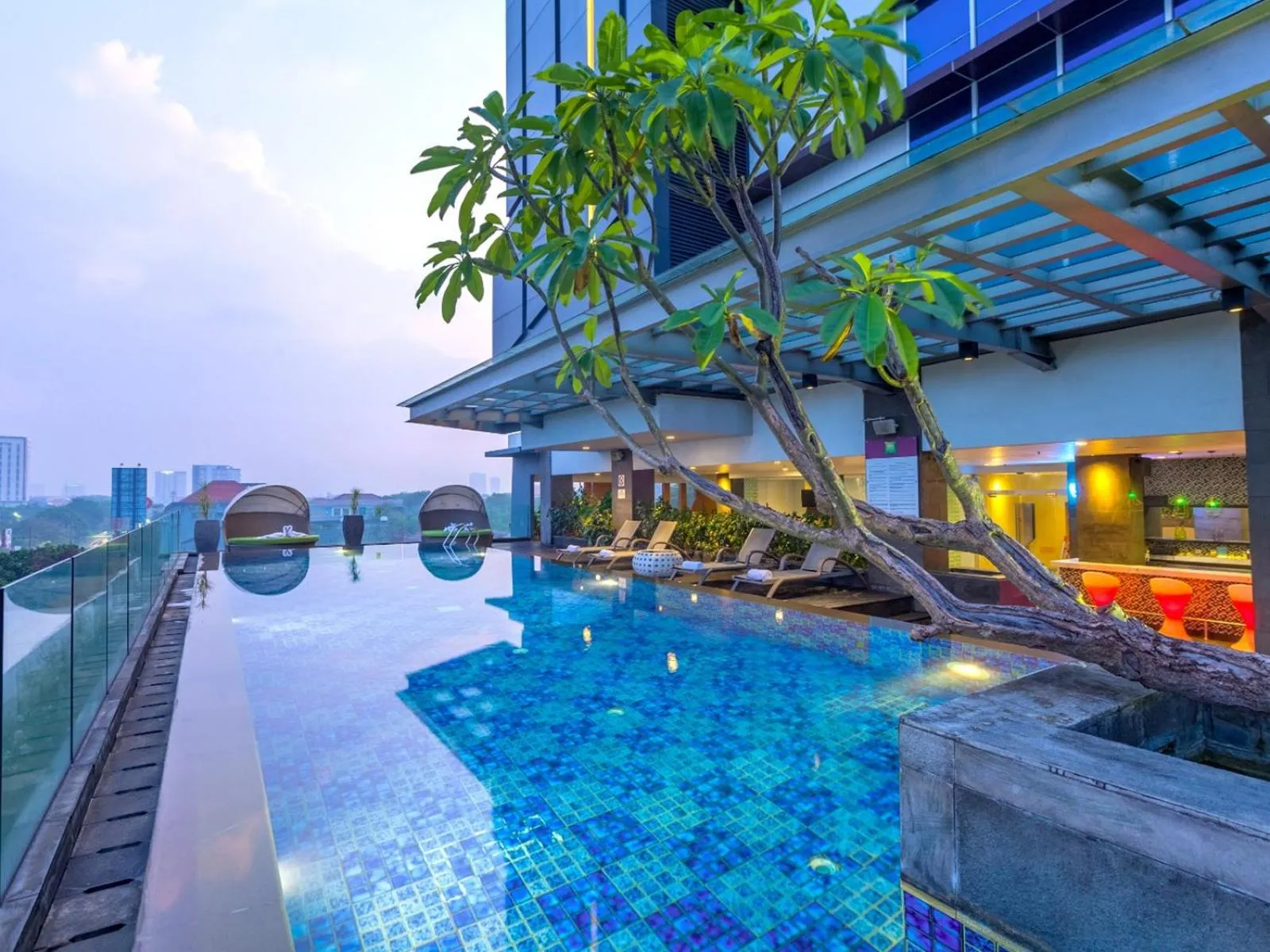 Swimming pool in The Southern Hotel Surabaya