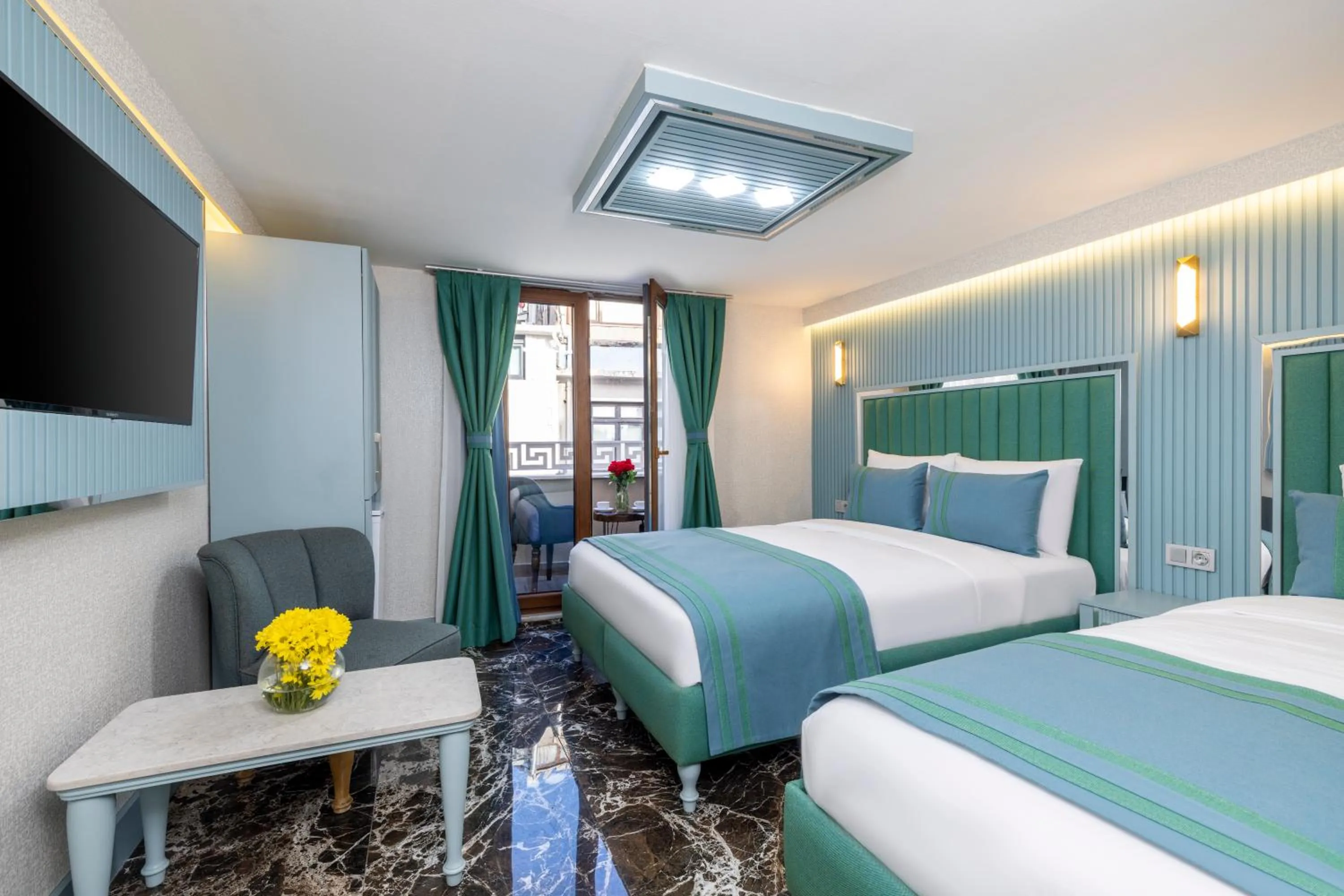 Bed in Santa Rio Gold Taxim Hotel