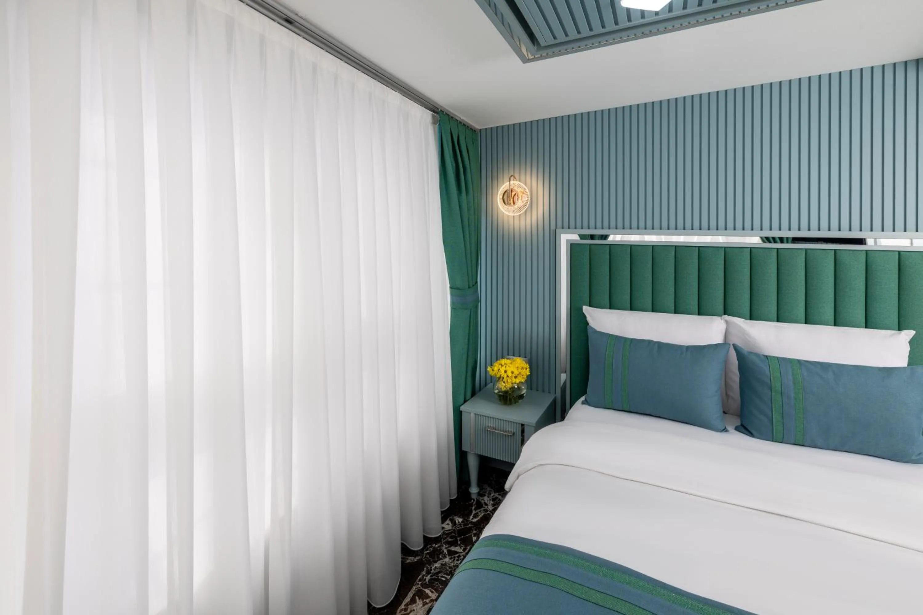 Bed in Santa Rio Gold Taxim Hotel