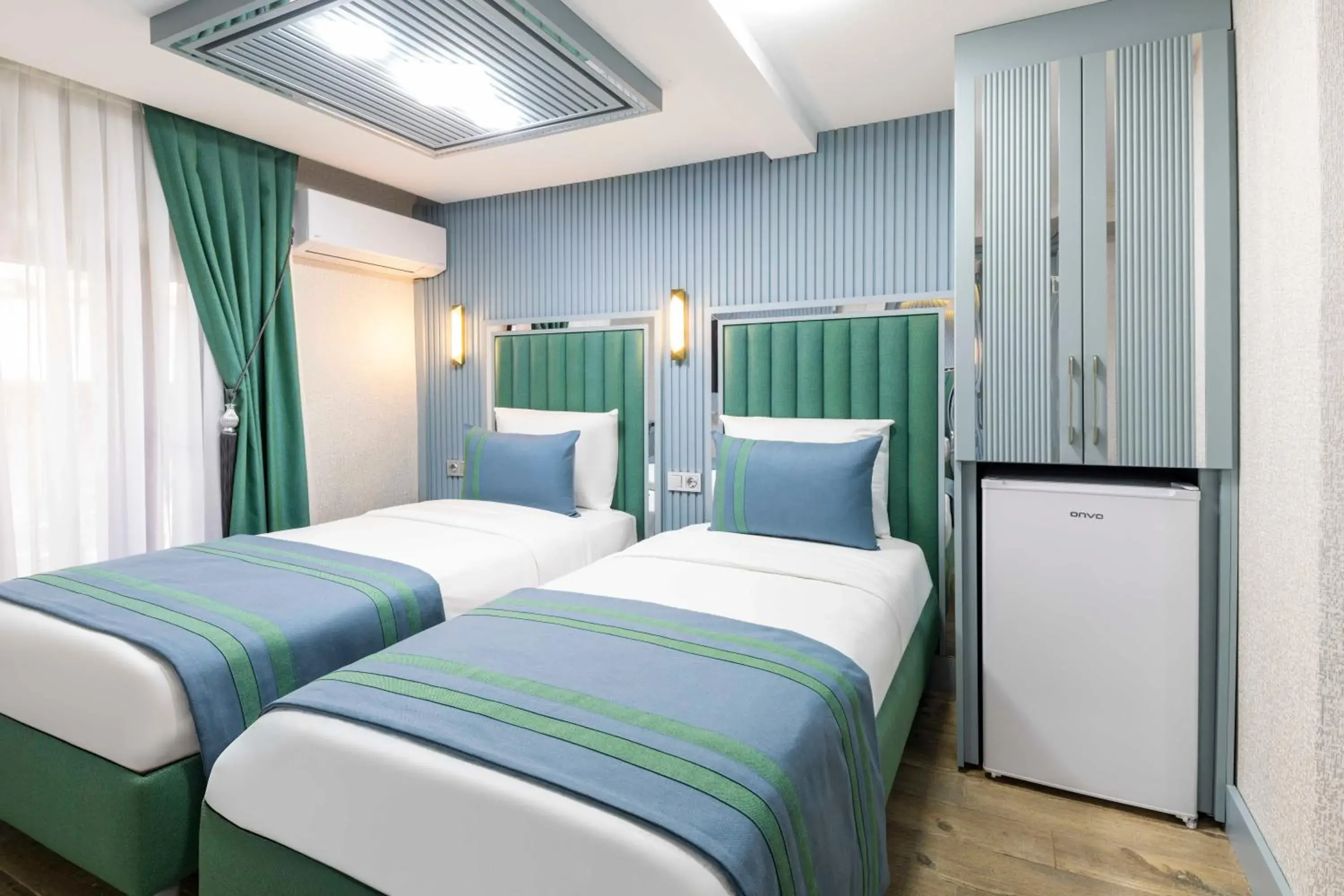 Bed in Santa Rio Gold Taxim Hotel Bed in Santa Rio Gold Taxim Hotel