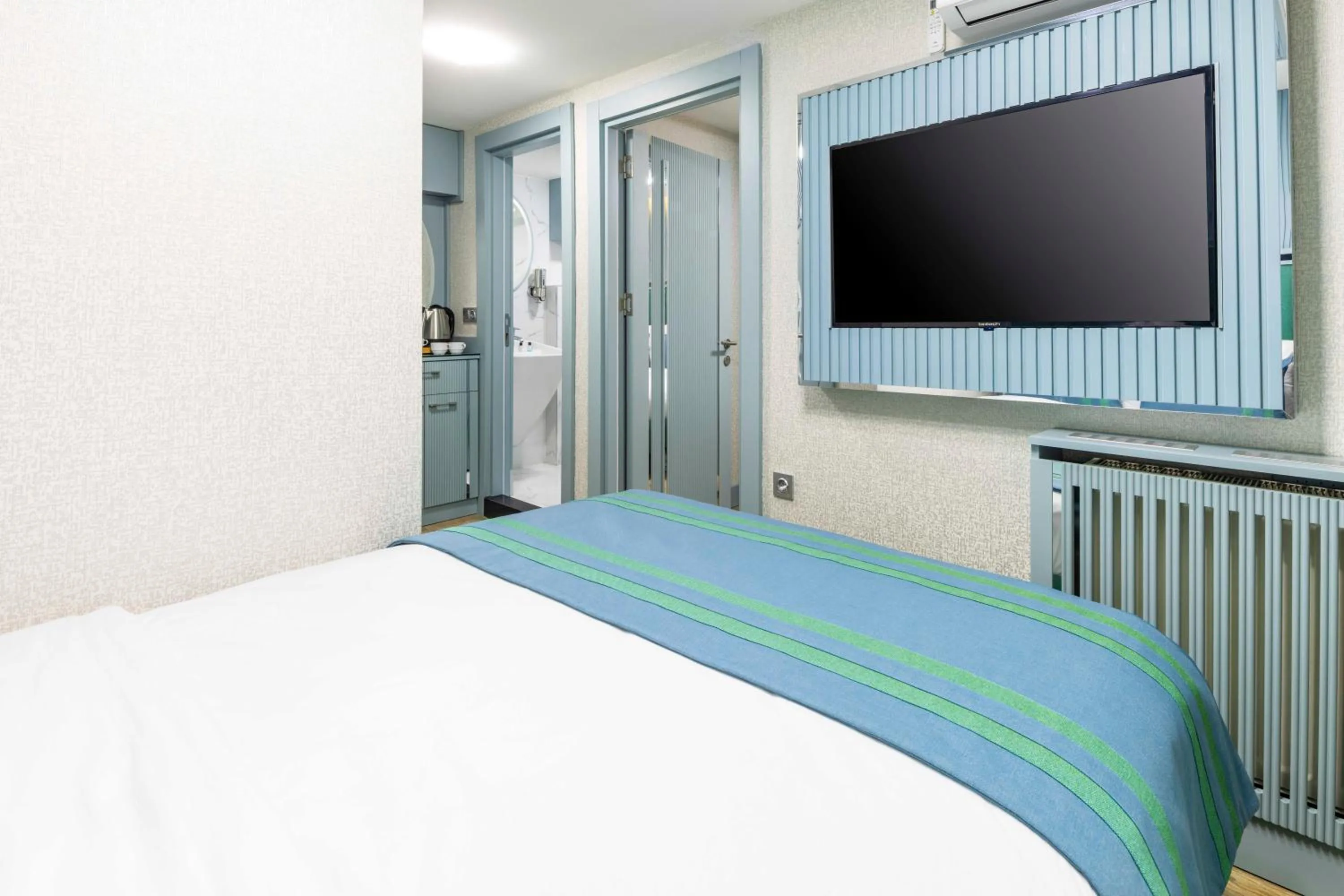 Bed in Santa Rio Gold Taxim Hotel