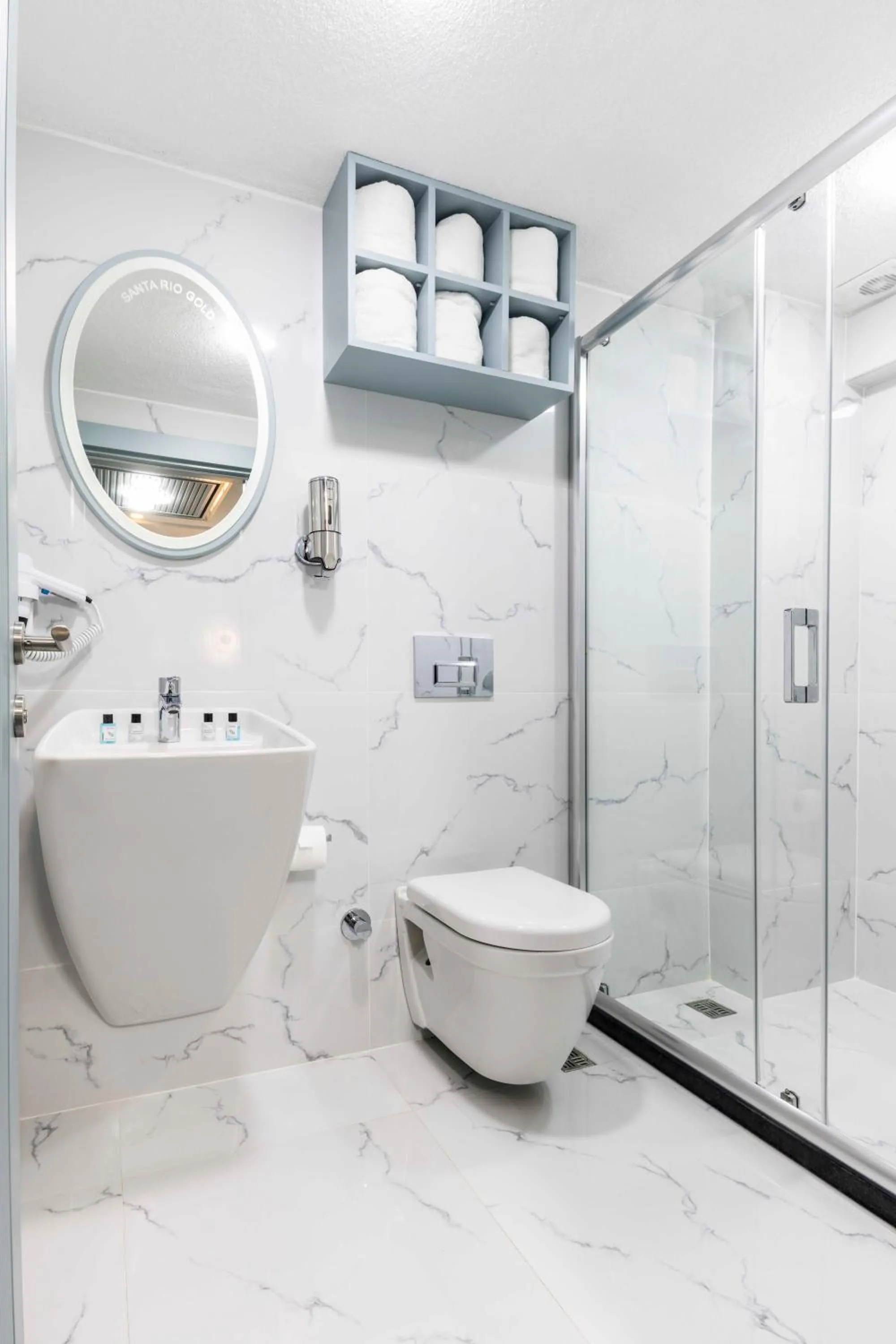 Shower in Santa Rio Gold Taxim Hotel