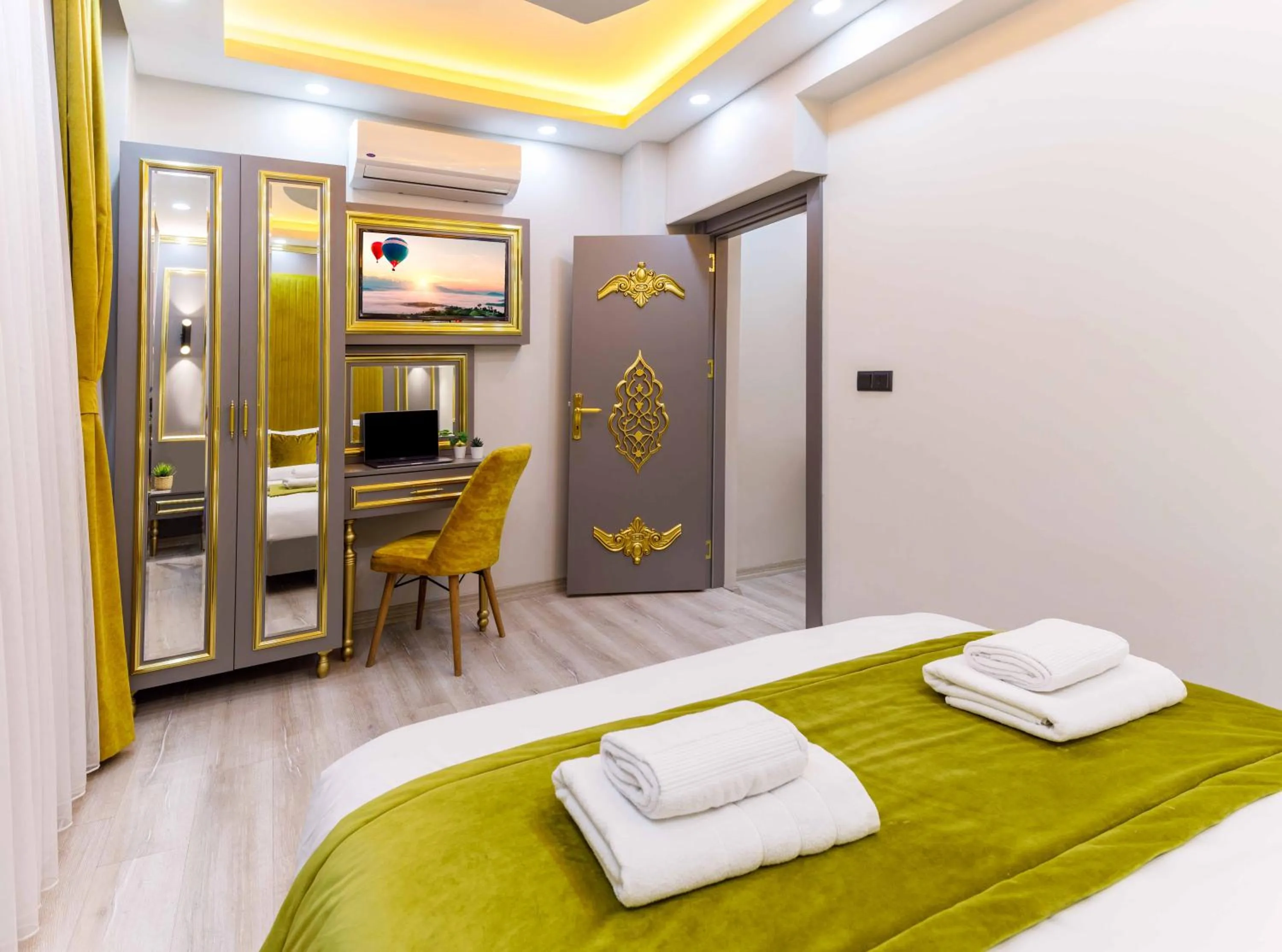 Bed in Santa Rio Gold Taxim Hotel