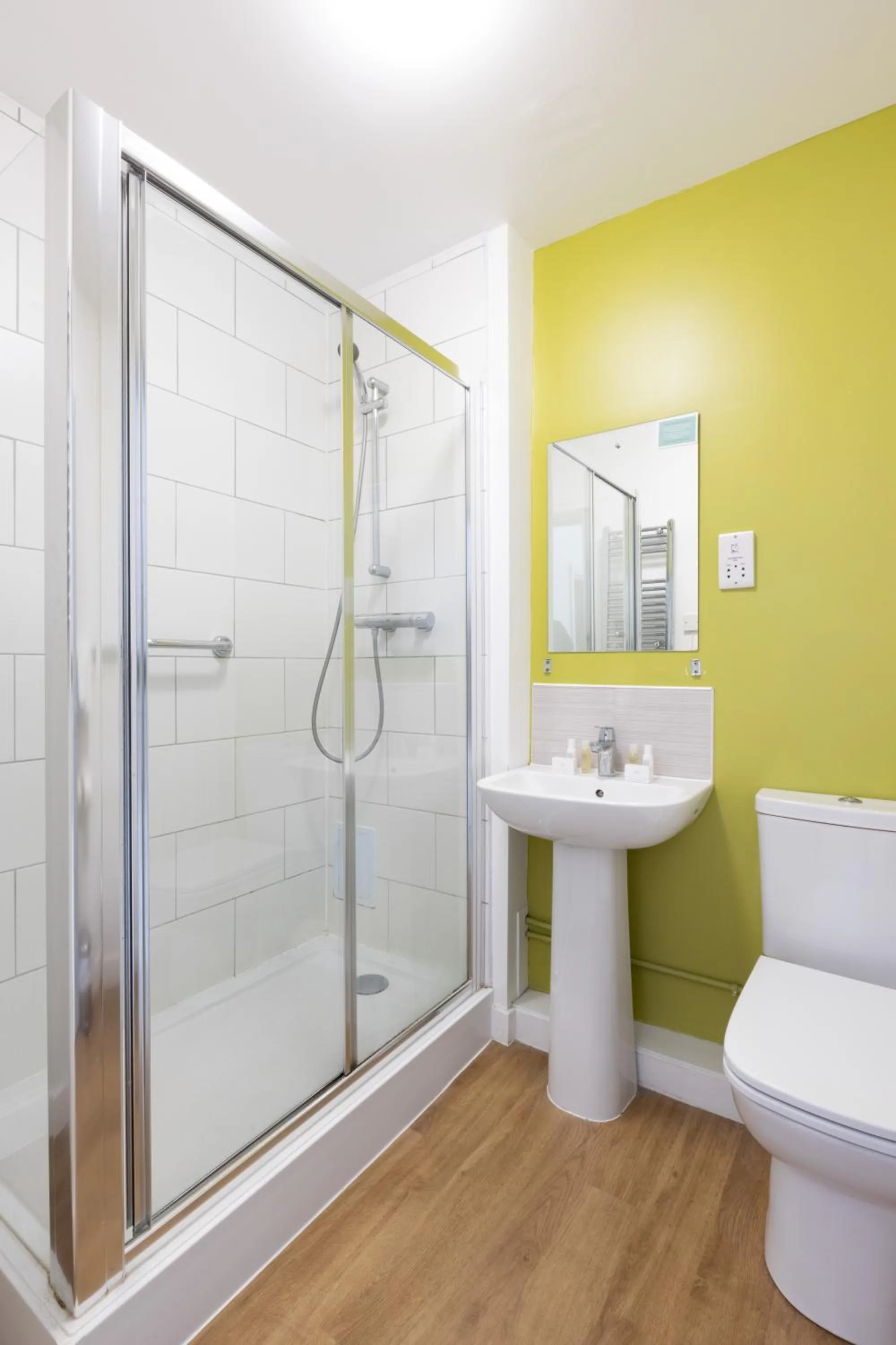 Bathroom in The Valley of Rocks Hotel