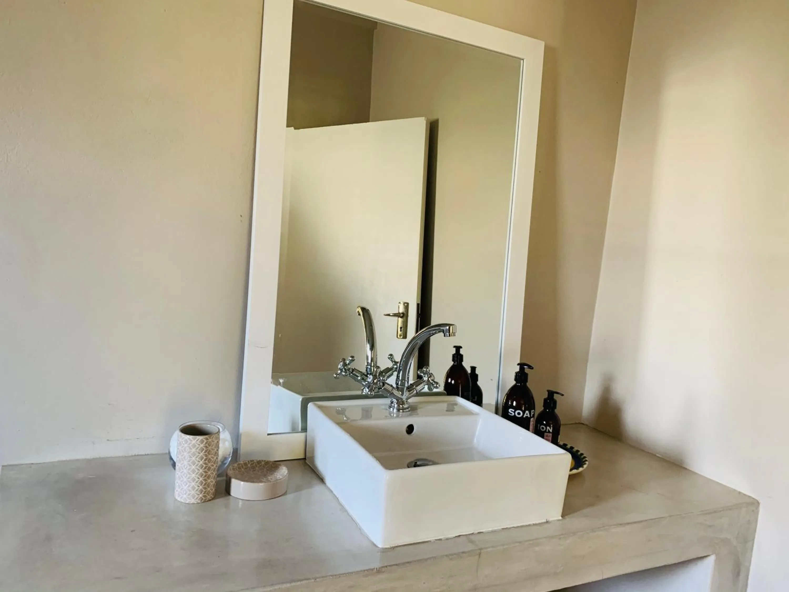 Bathroom in Eight on Tuin