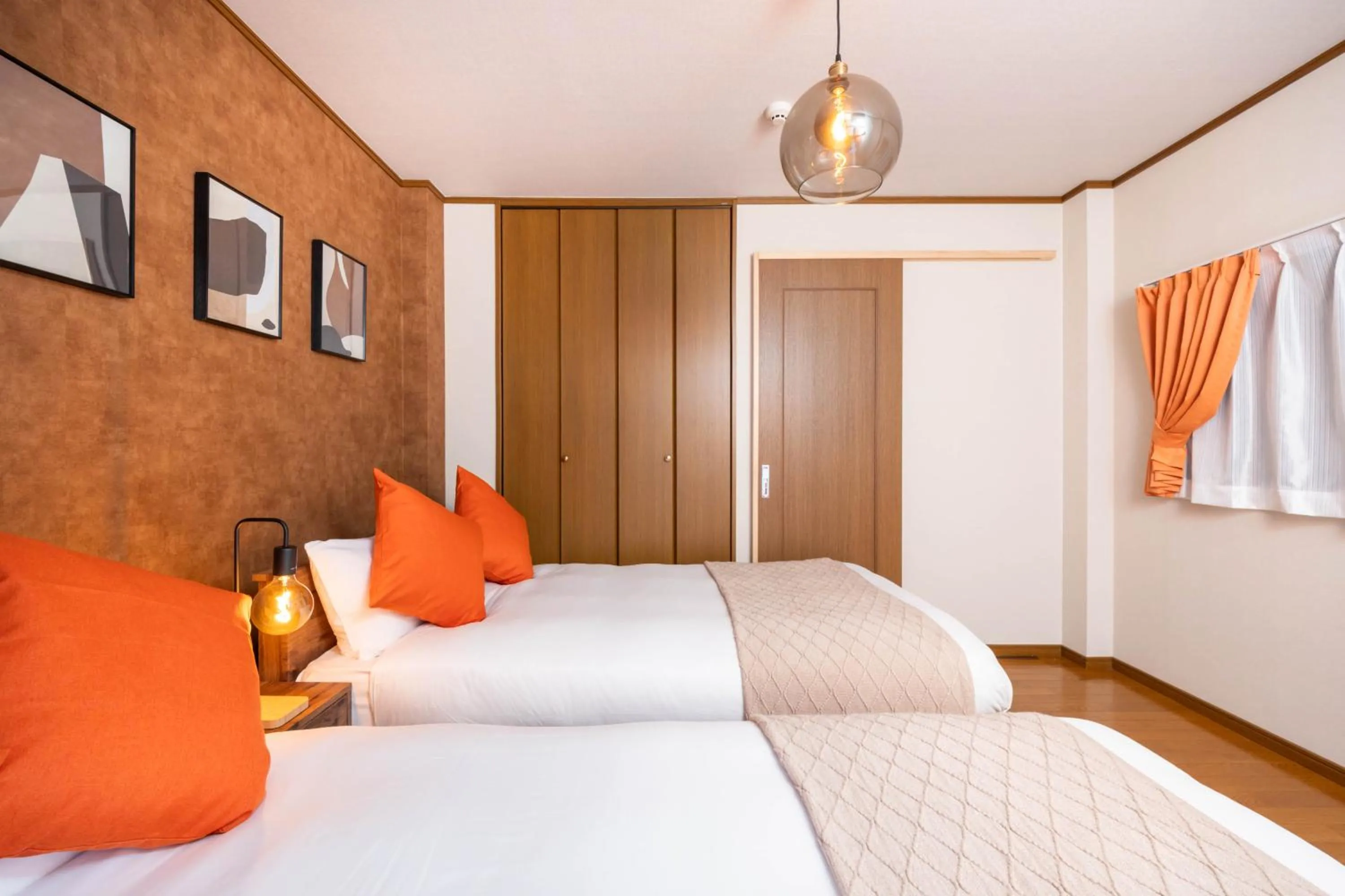 Bedroom, Bed in TRINITY Gold