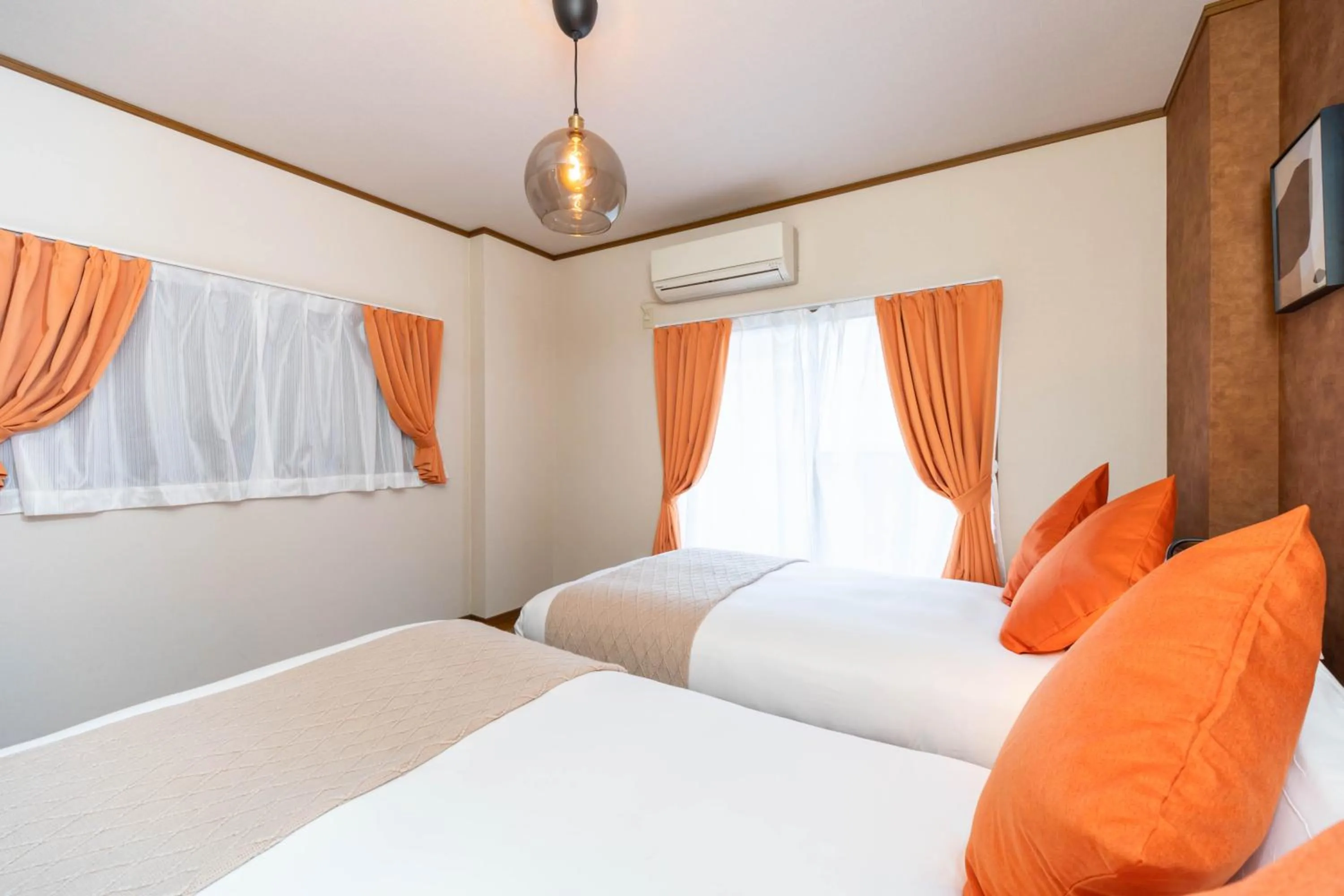 Bed in TRINITY Gold
