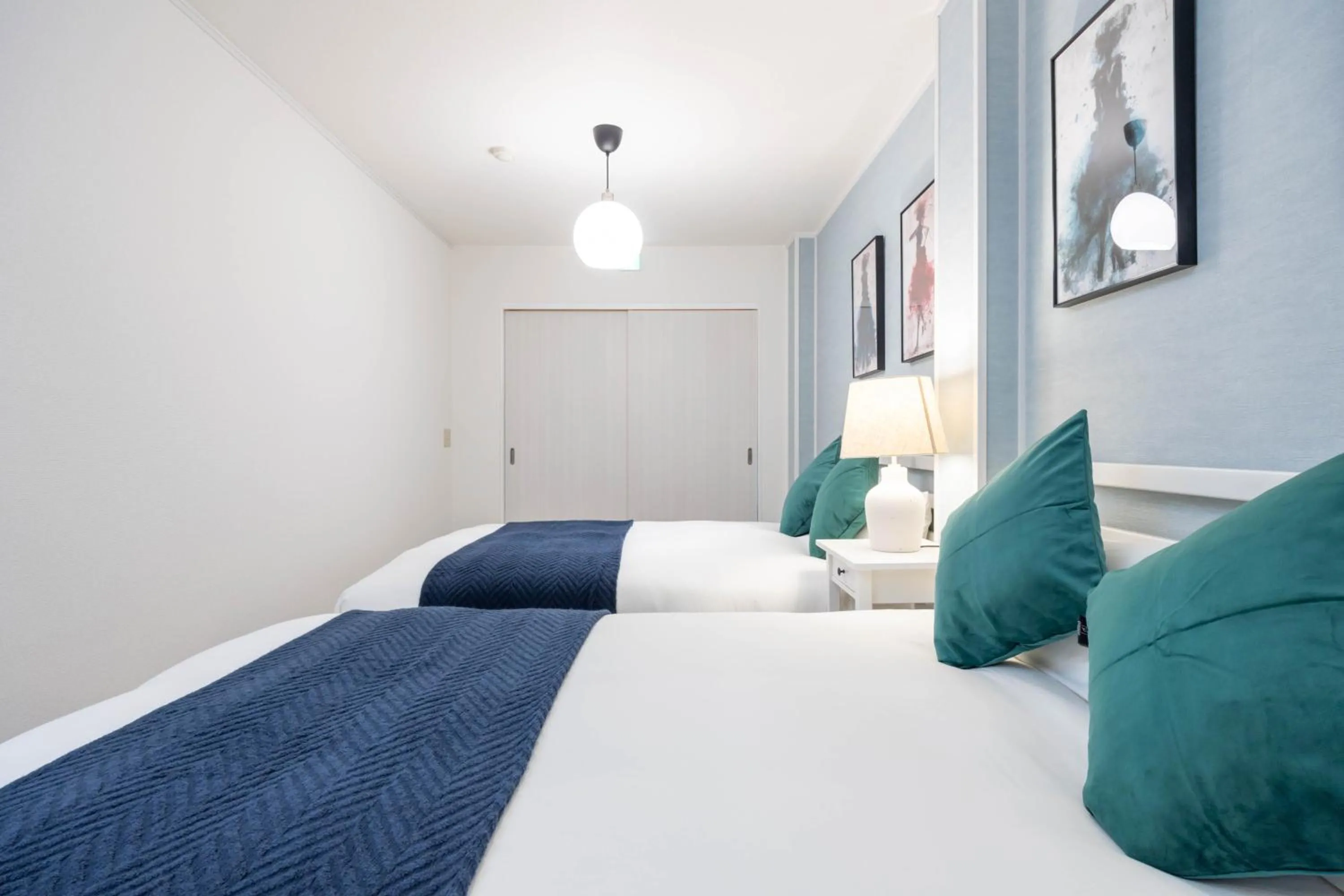 Bed in TRINITY Gold