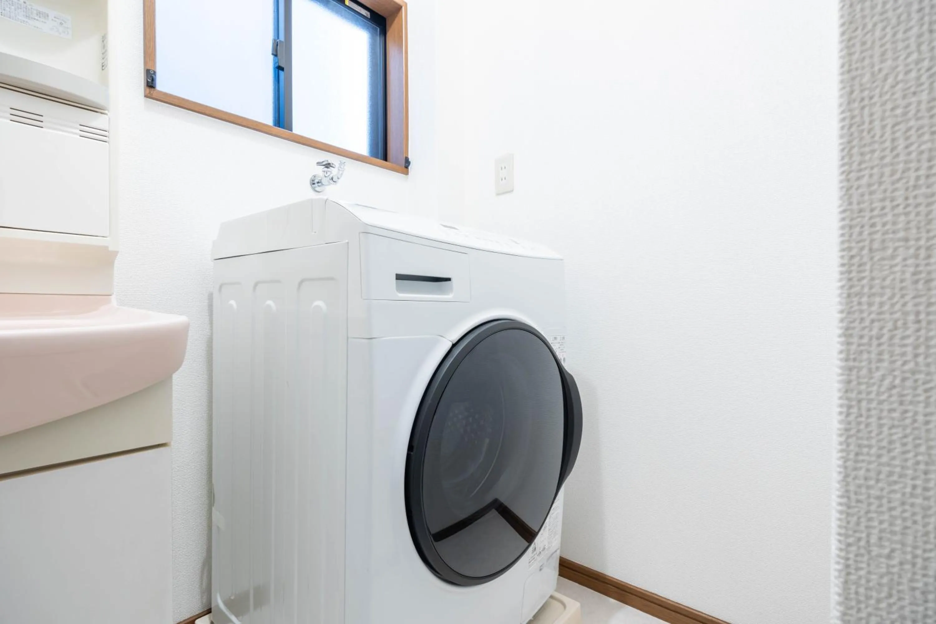 dryer in TRINITY Gold
