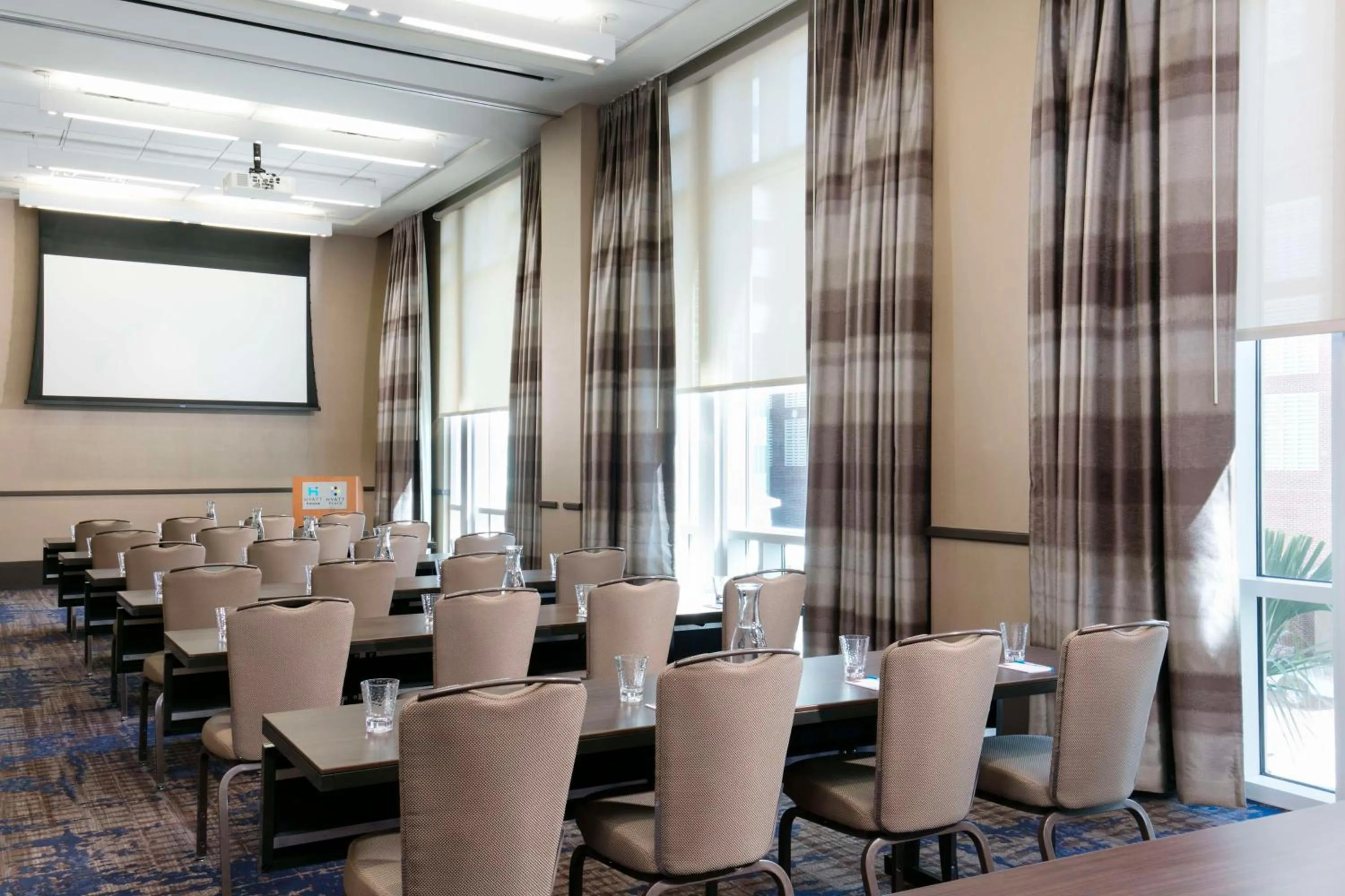 Meeting/conference room in Hyatt House Charleston - Historic District