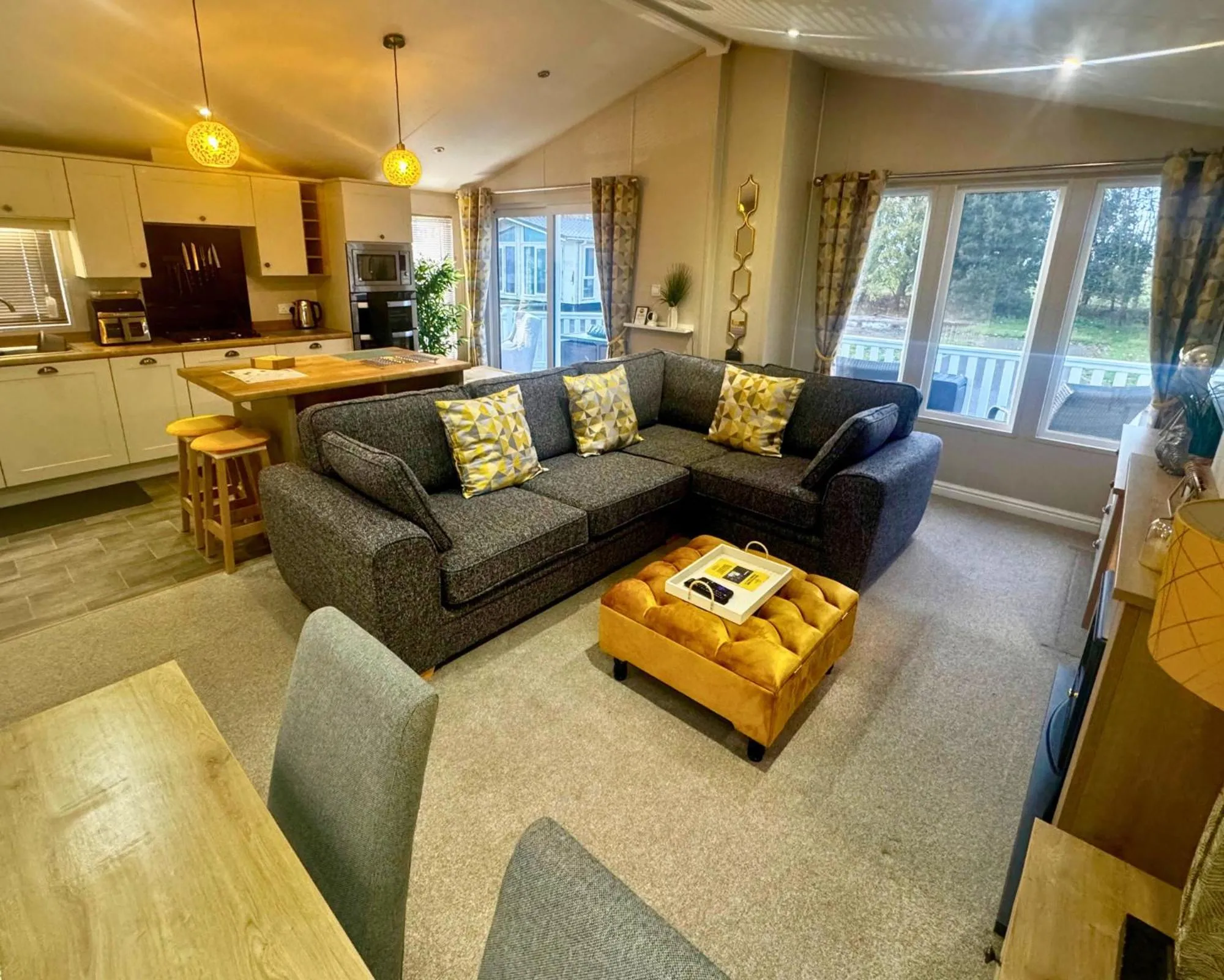 Meadows 33 Hot tub - Southview Holiday Park
