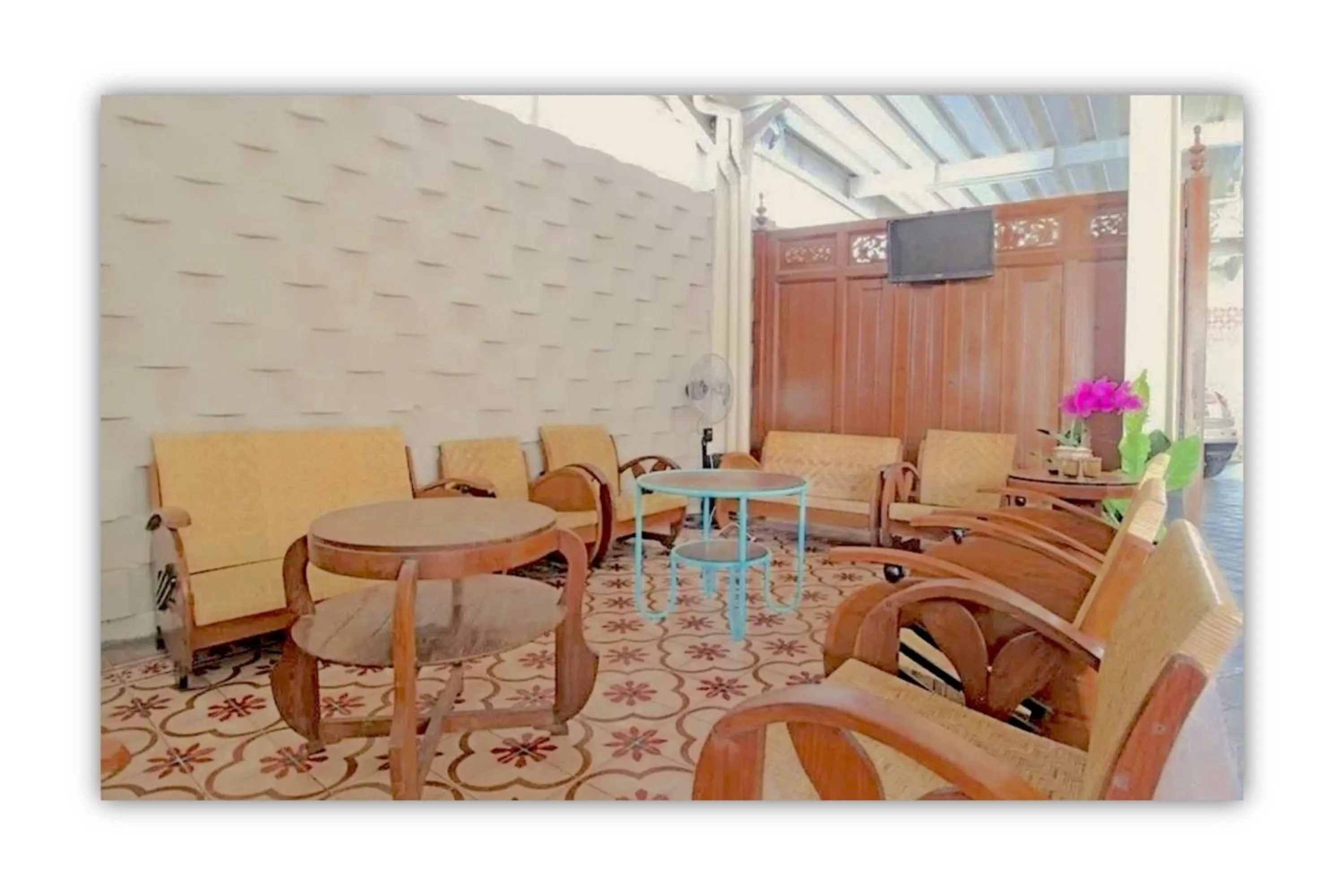 Living room in Rumah Kandjani By Makati