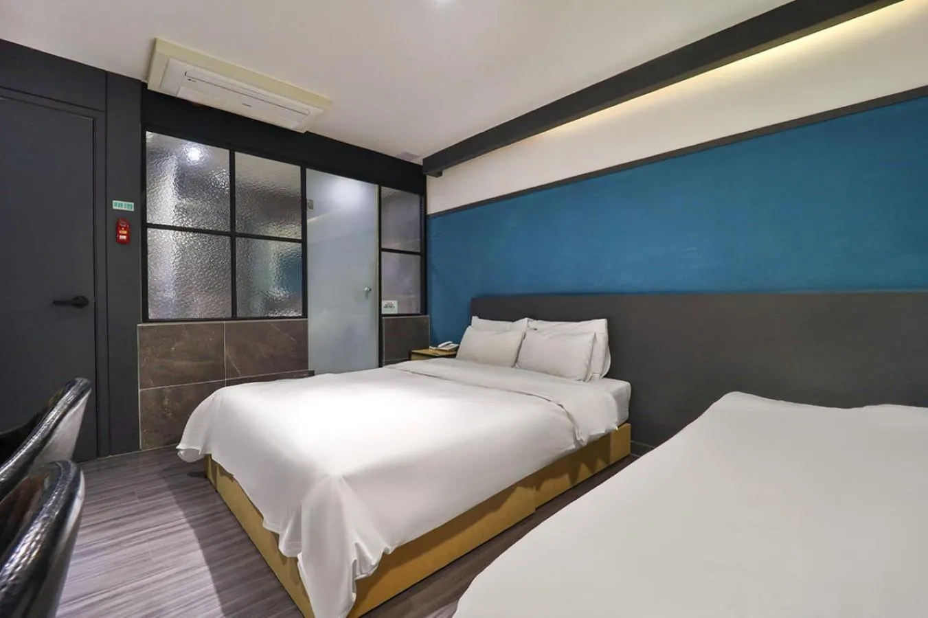 Twin Room in No 25 Hotel Yonghyun