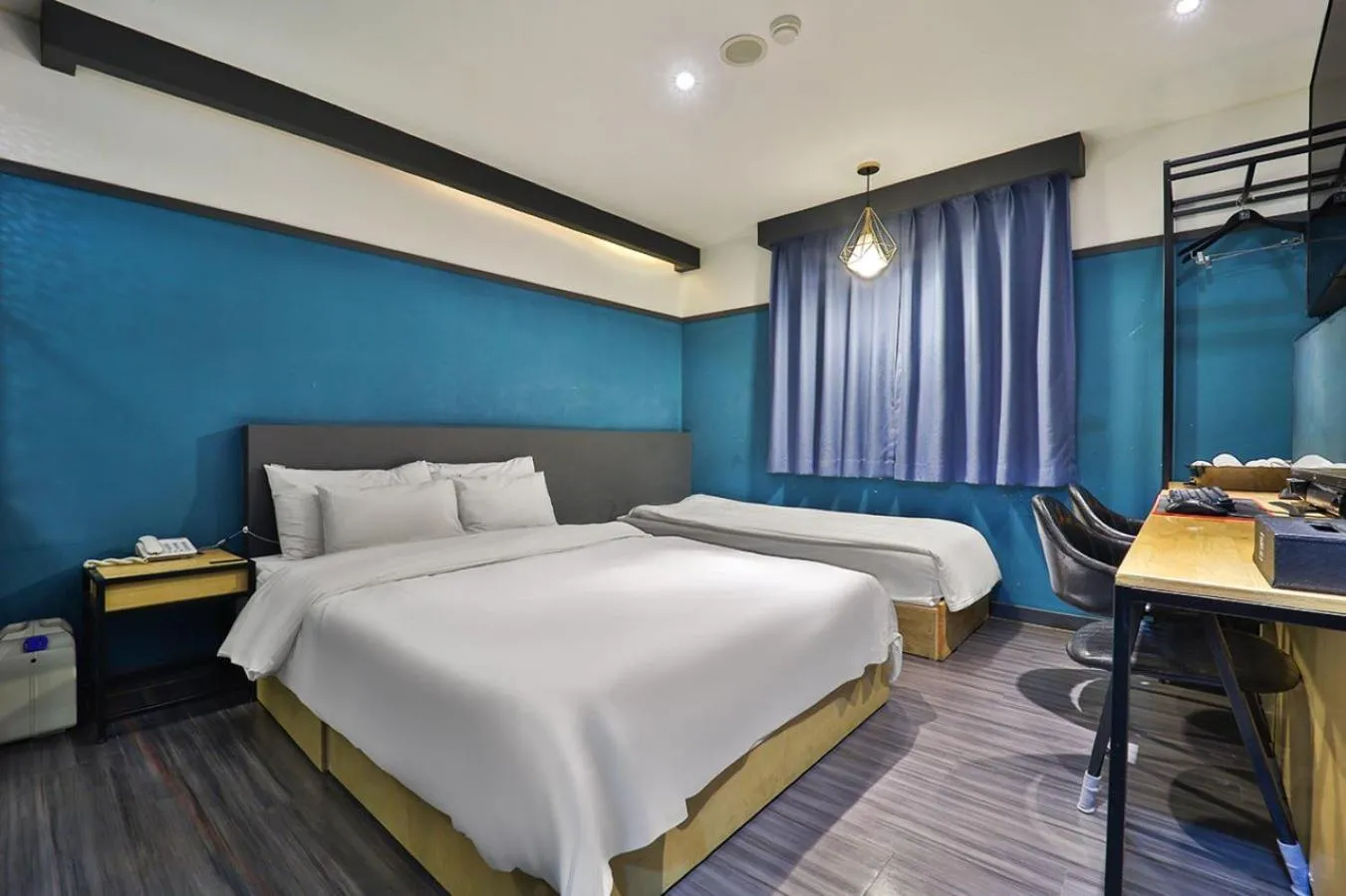 Twin Room in No 25 Hotel Yonghyun