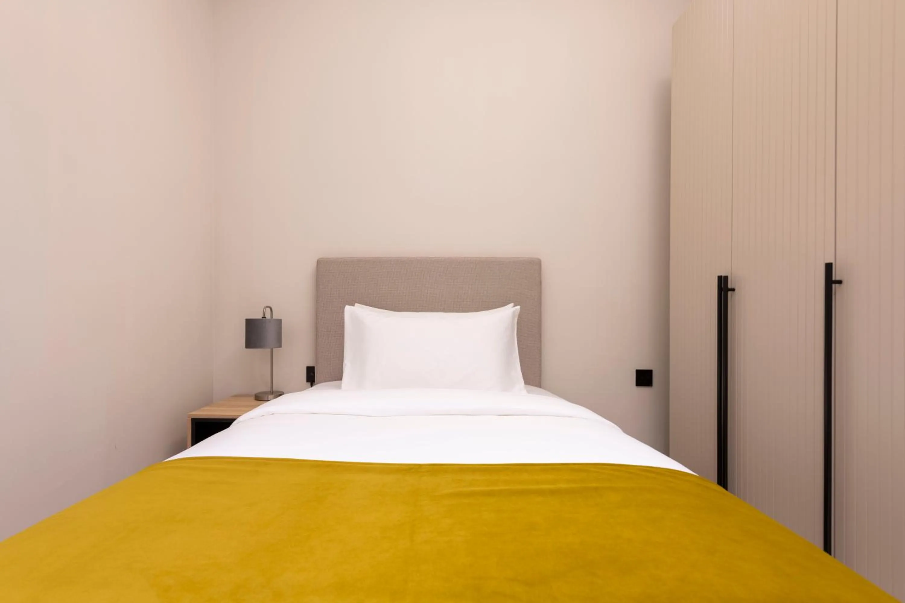 Bed in Riyadh homes by RAFA