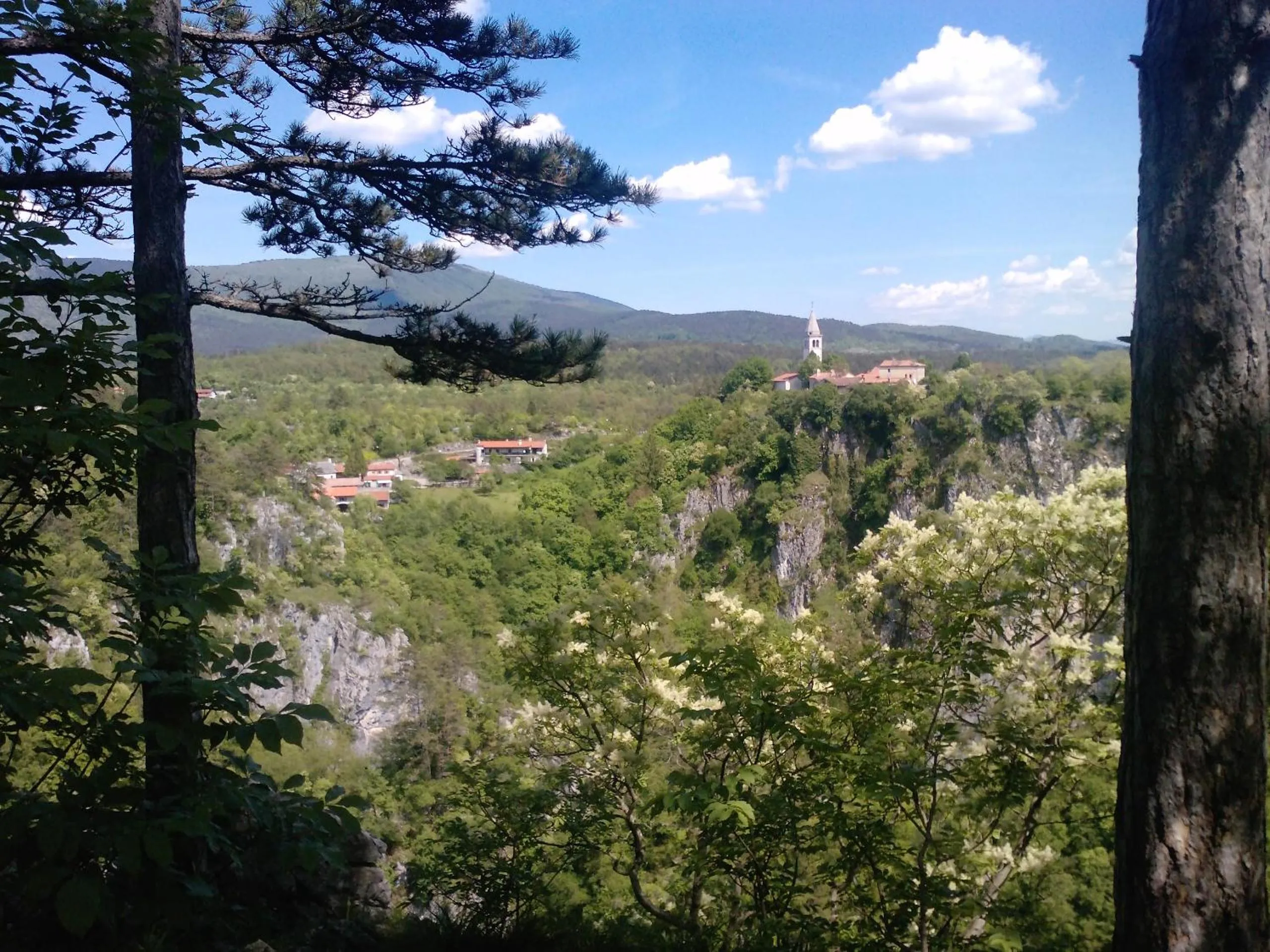 Nearby landmark in Osterija Na Planinci