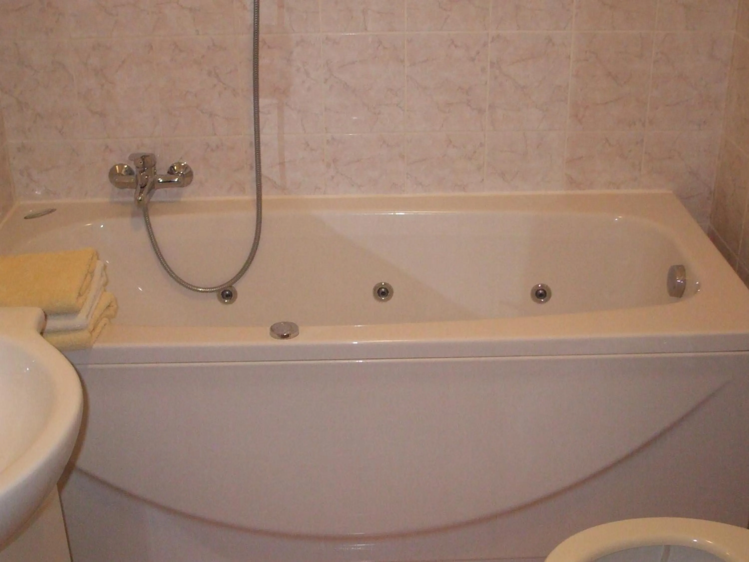 Spa and wellness centre/facilities in Osterija Na Planinci