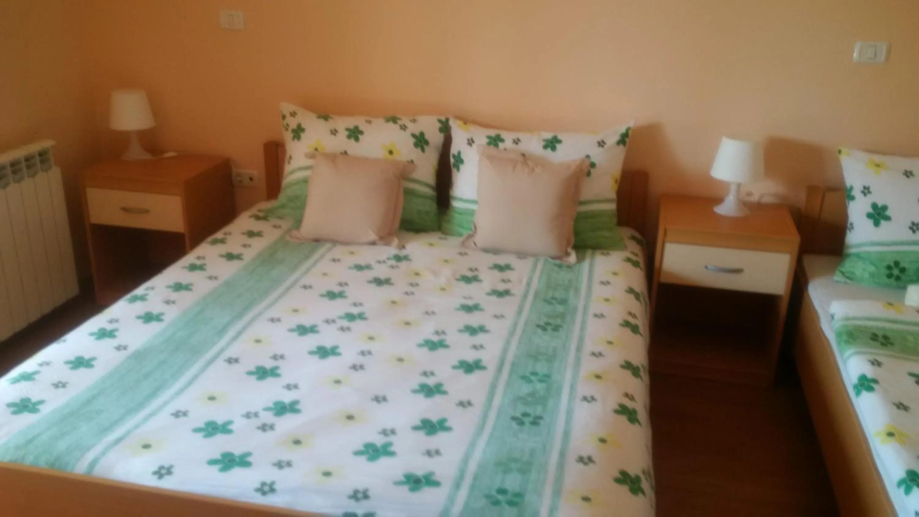 Photo of the whole room, Bed in Osterija Na Planinci