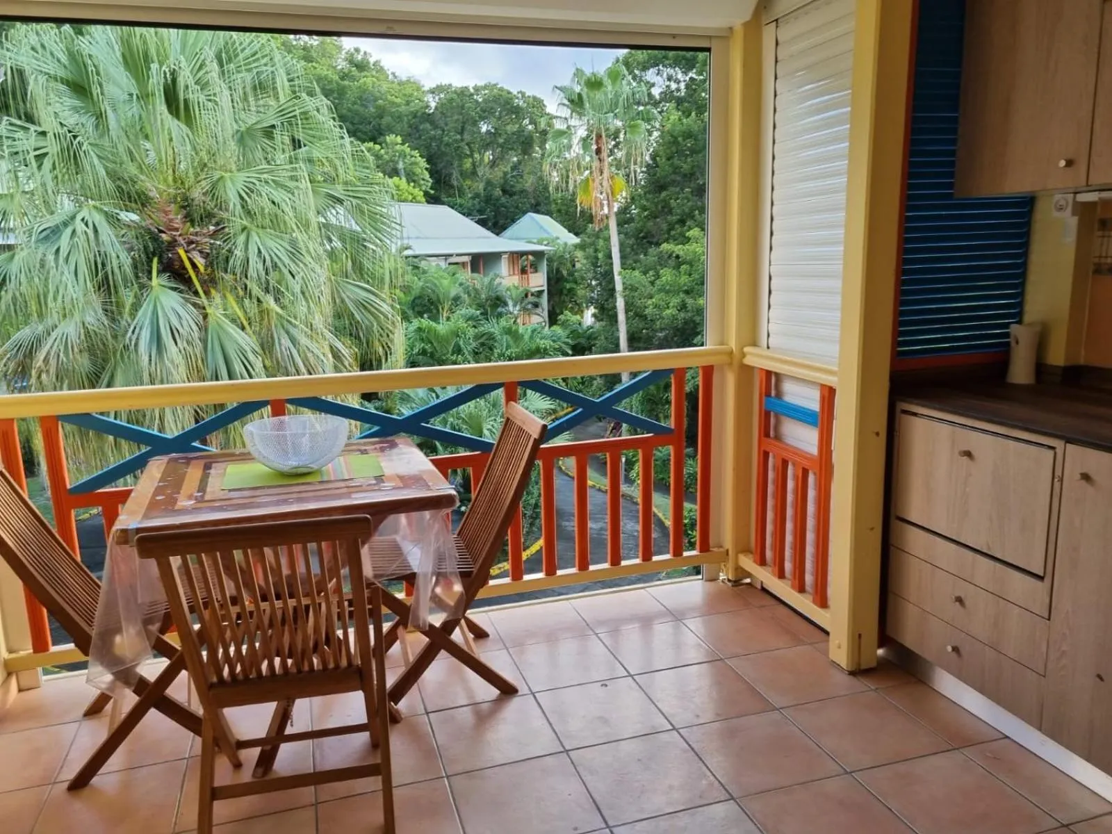Dining area in Le Mahogany Rouge