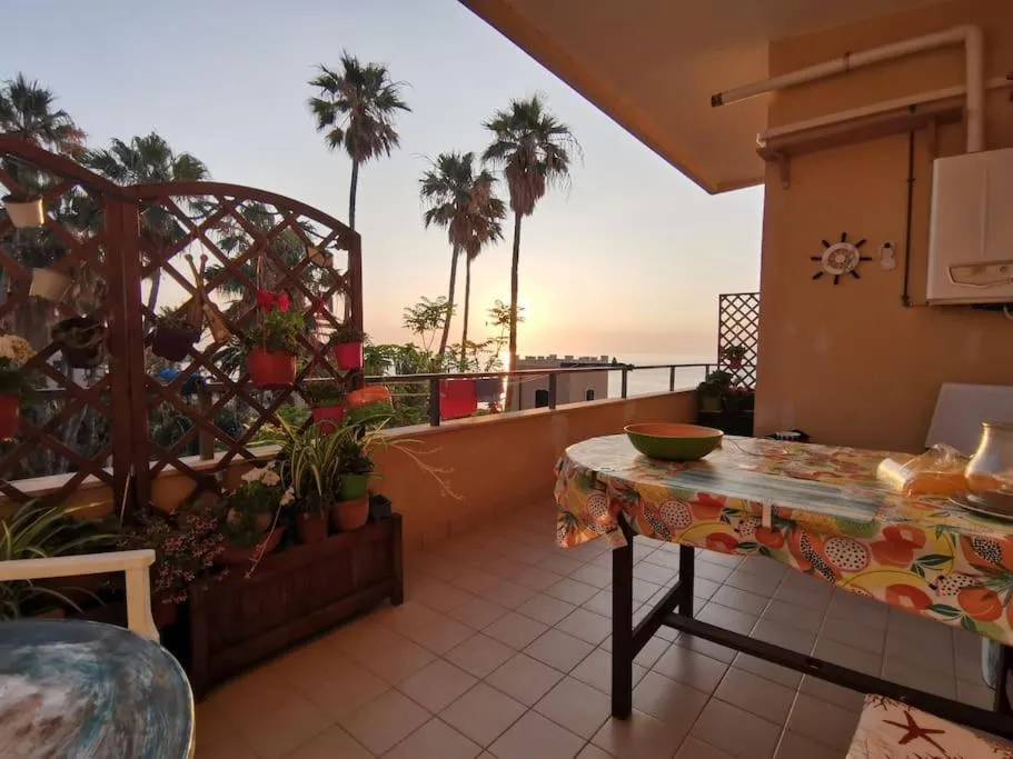 Balcony/Terrace in Riccio di Mare - Large and bright flat on the sea